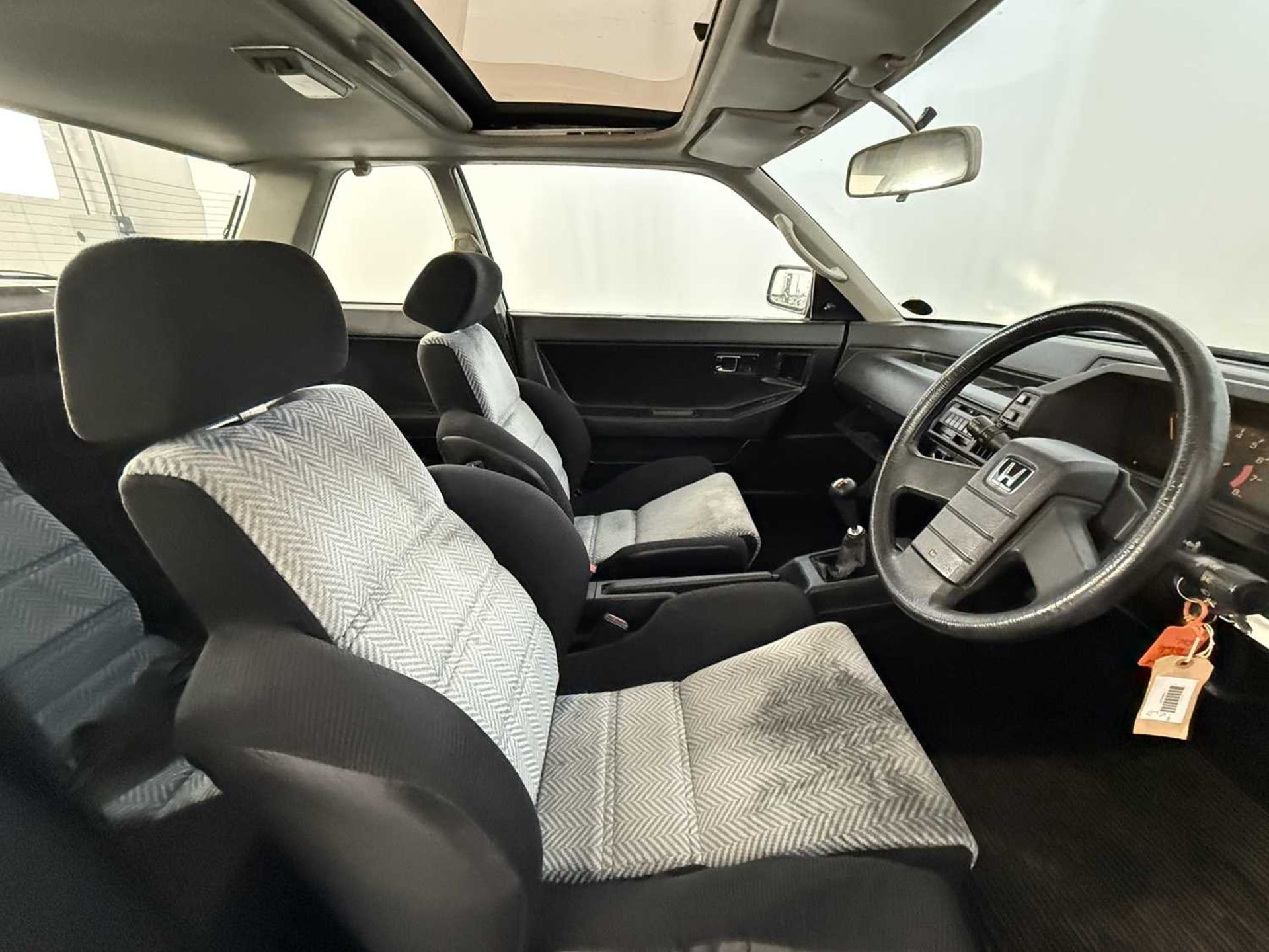 1984 Honda Prelude GXL Low mileage & 1 previous keeper  - Image 18 of 29