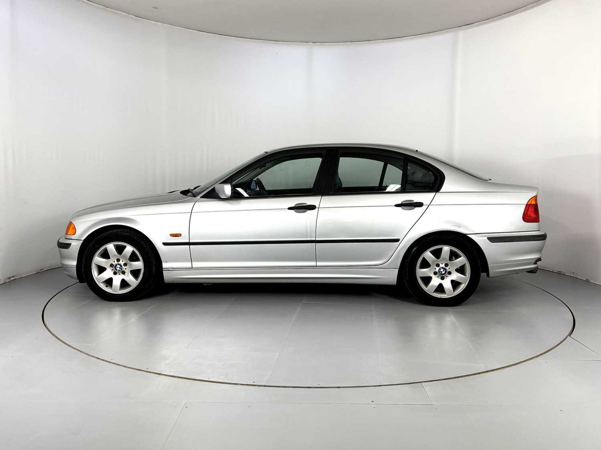 1999 BMW 318i SE - NO RESERVE - Image 5 of 35