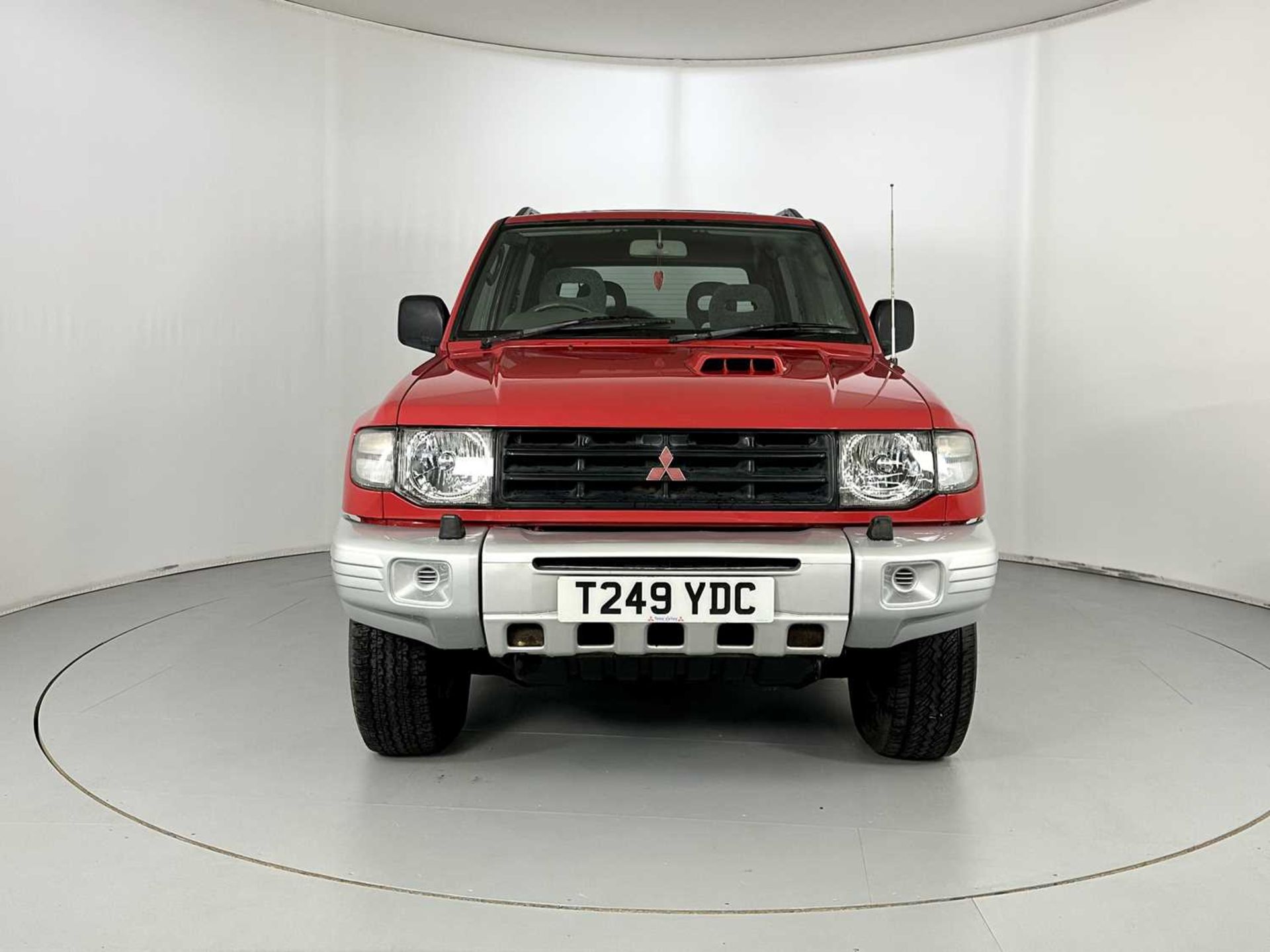 1999 Mitsubishi Shogun - Image 2 of 28