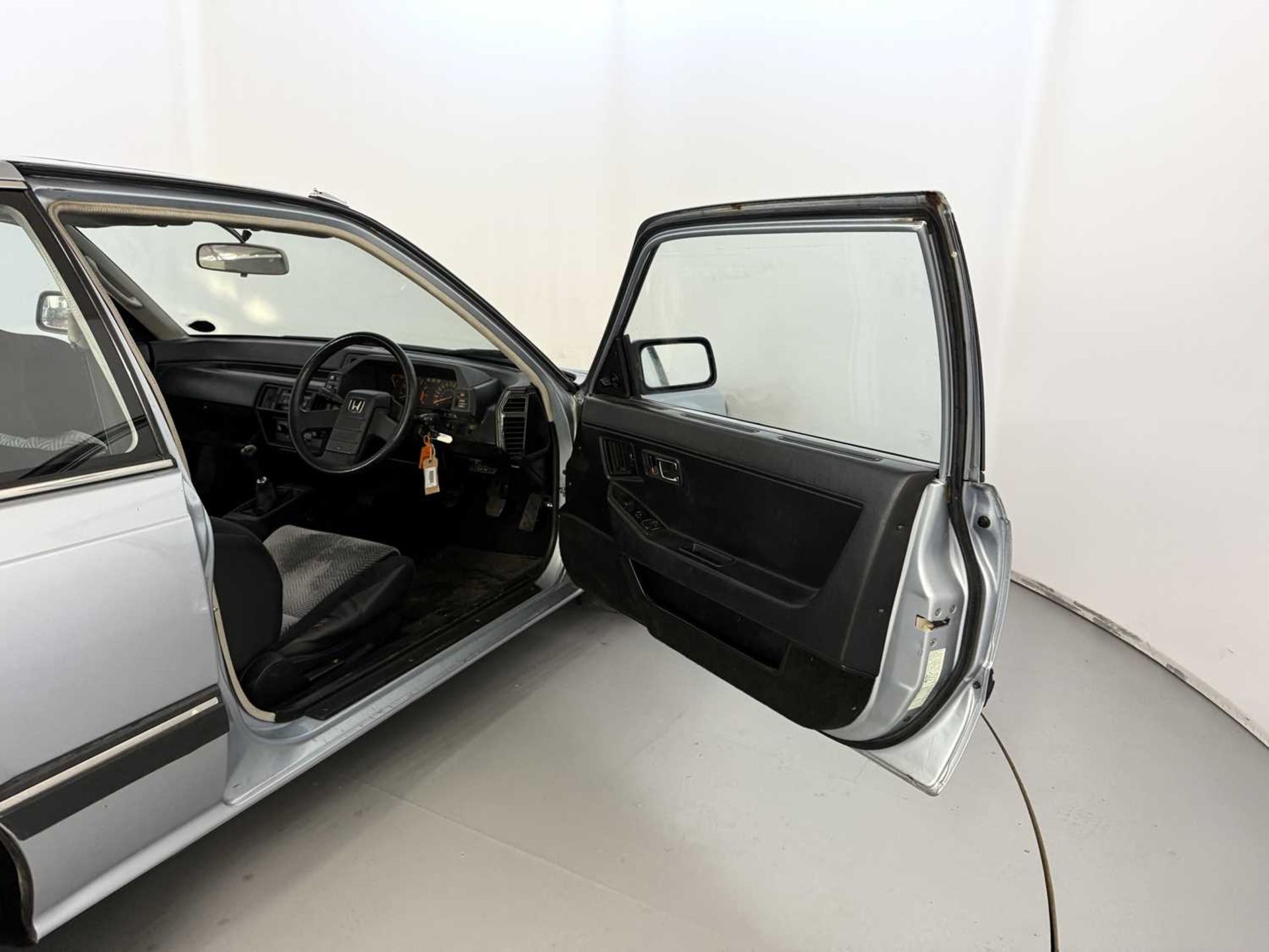1984 Honda Prelude GXL Low mileage & 1 previous keeper  - Image 17 of 29