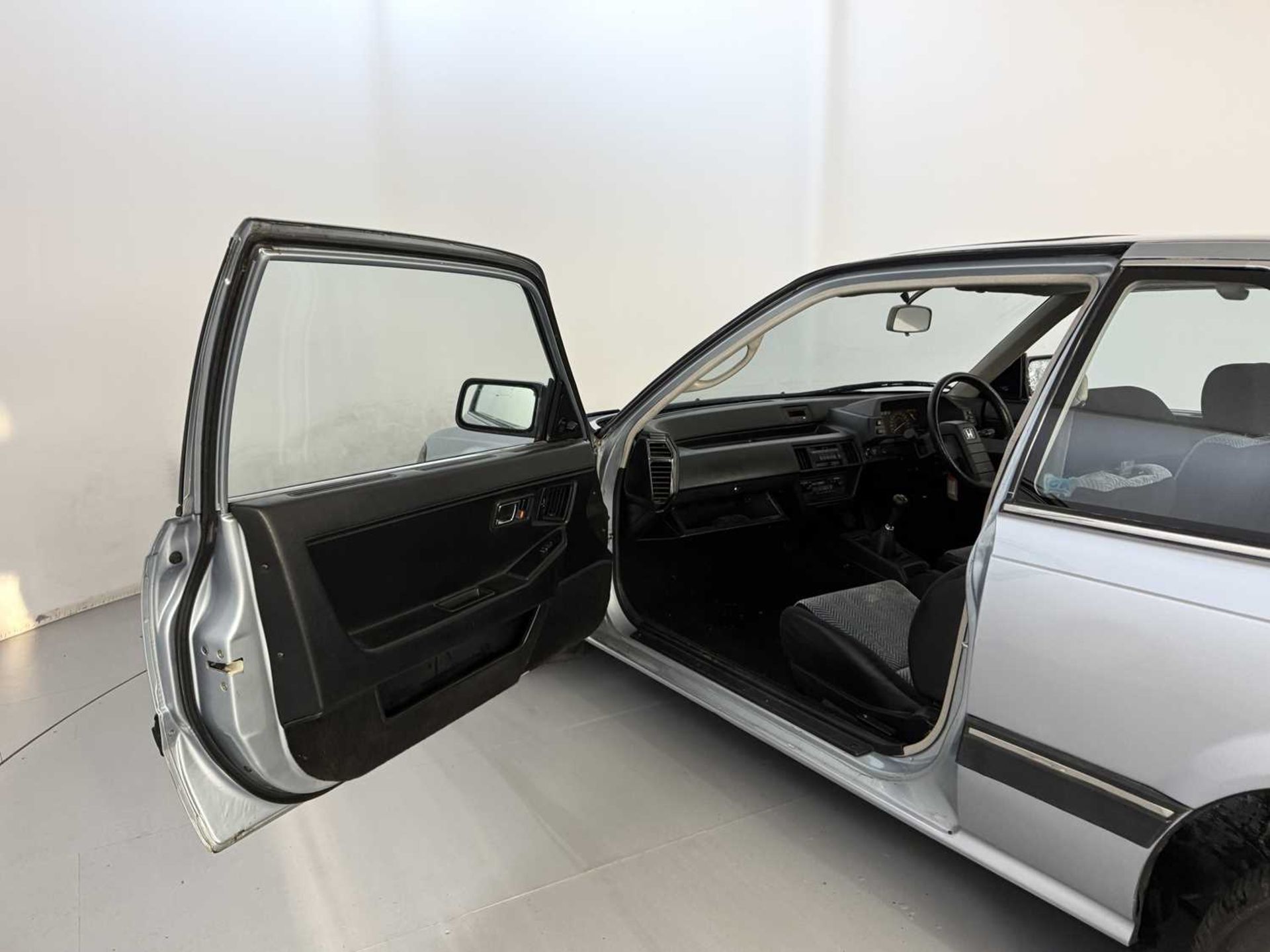 1984 Honda Prelude GXL Low mileage & 1 previous keeper  - Image 21 of 29