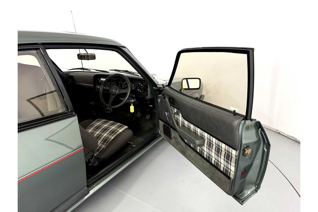 1982 Ford Capri 2.8i Amazing condition! - Image 19 of 27