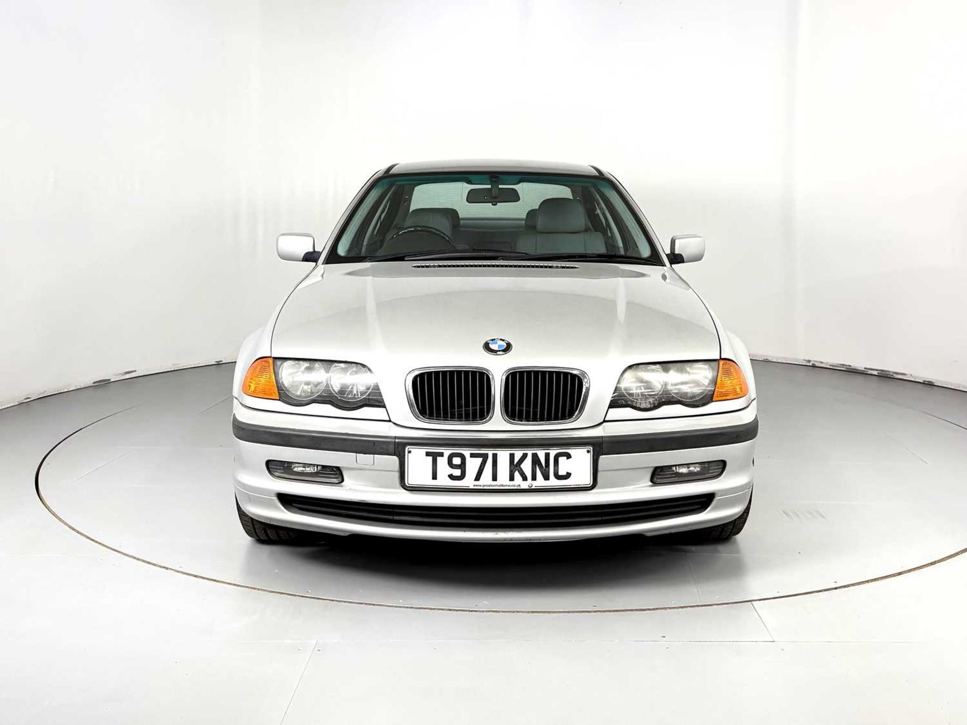 1999 BMW 318i SE - NO RESERVE - Image 2 of 35