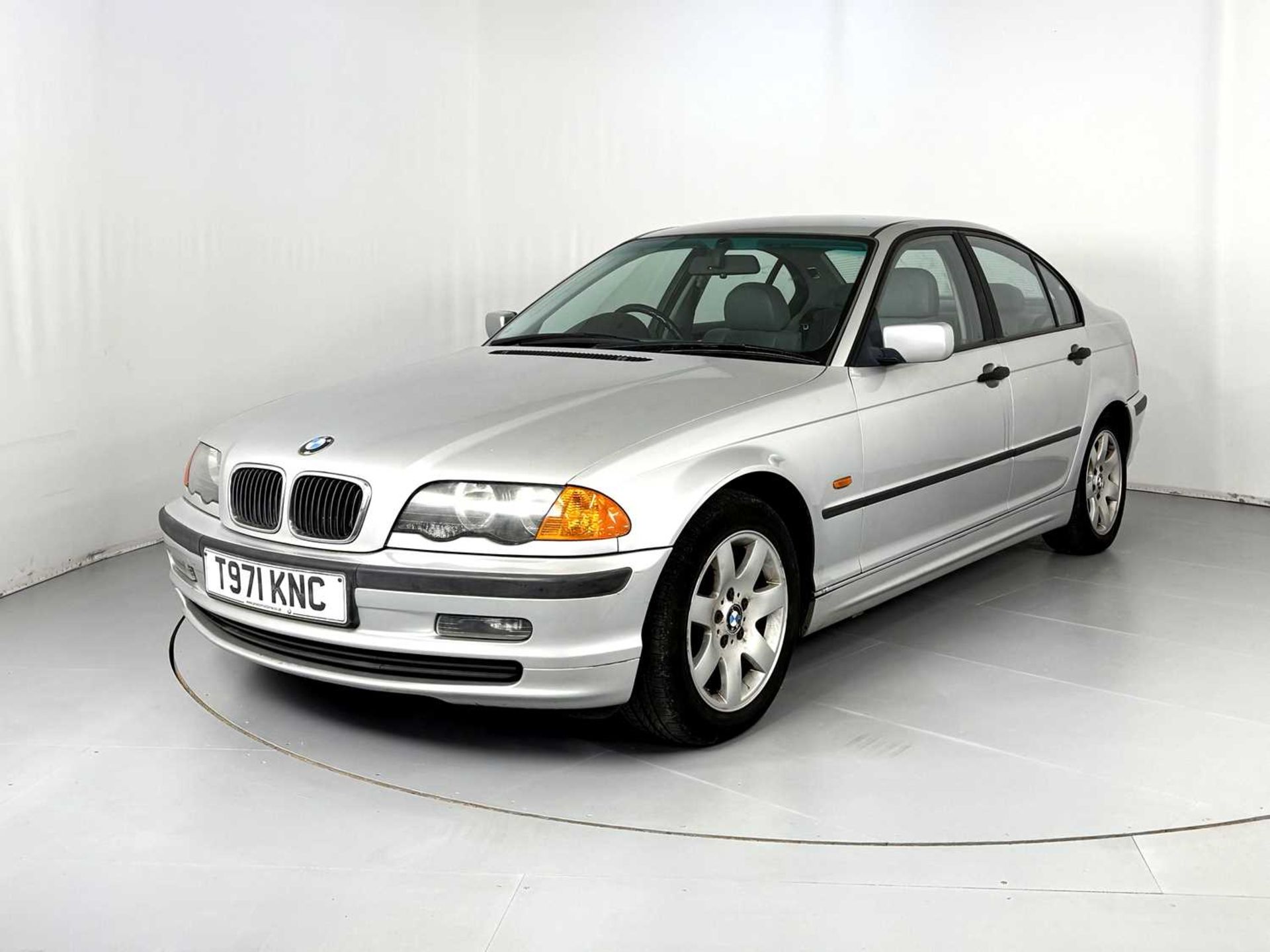 1999 BMW 318i SE - NO RESERVE - Image 3 of 35