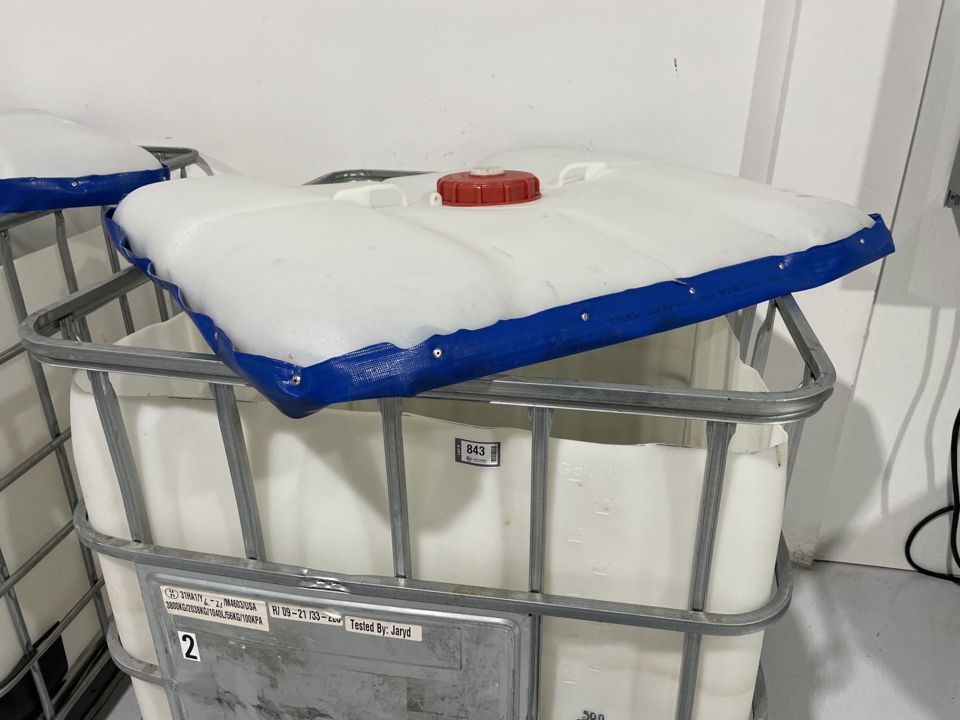1000L PLASTIC TOTE WITH ALUMINUM CAGE *TOTE TOP CUT OFF* - Image 8 of 8