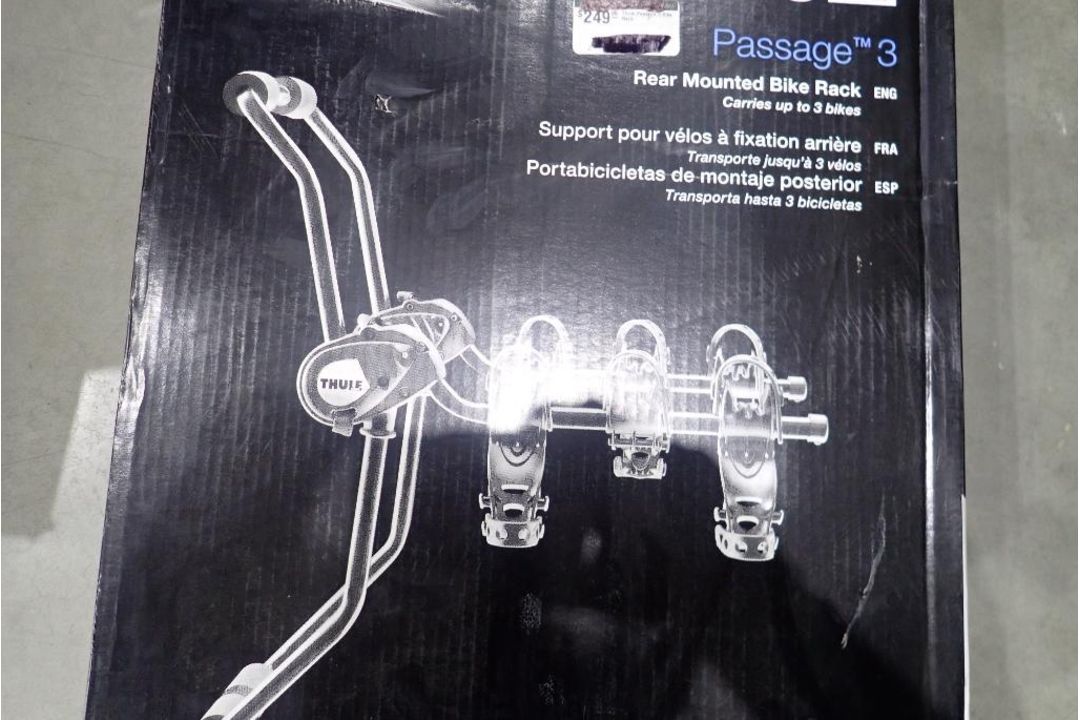 Thule Passage 3 Rear Mounted 3-Place Bike Rack. - Image 2 of 3
