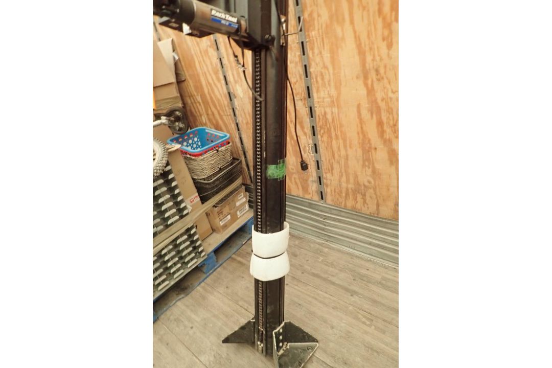 Park Tool PRS-33 Power Lift Shop Stand w/100-3D Professional Micro-Adjust Clamp. - Image 3 of 4