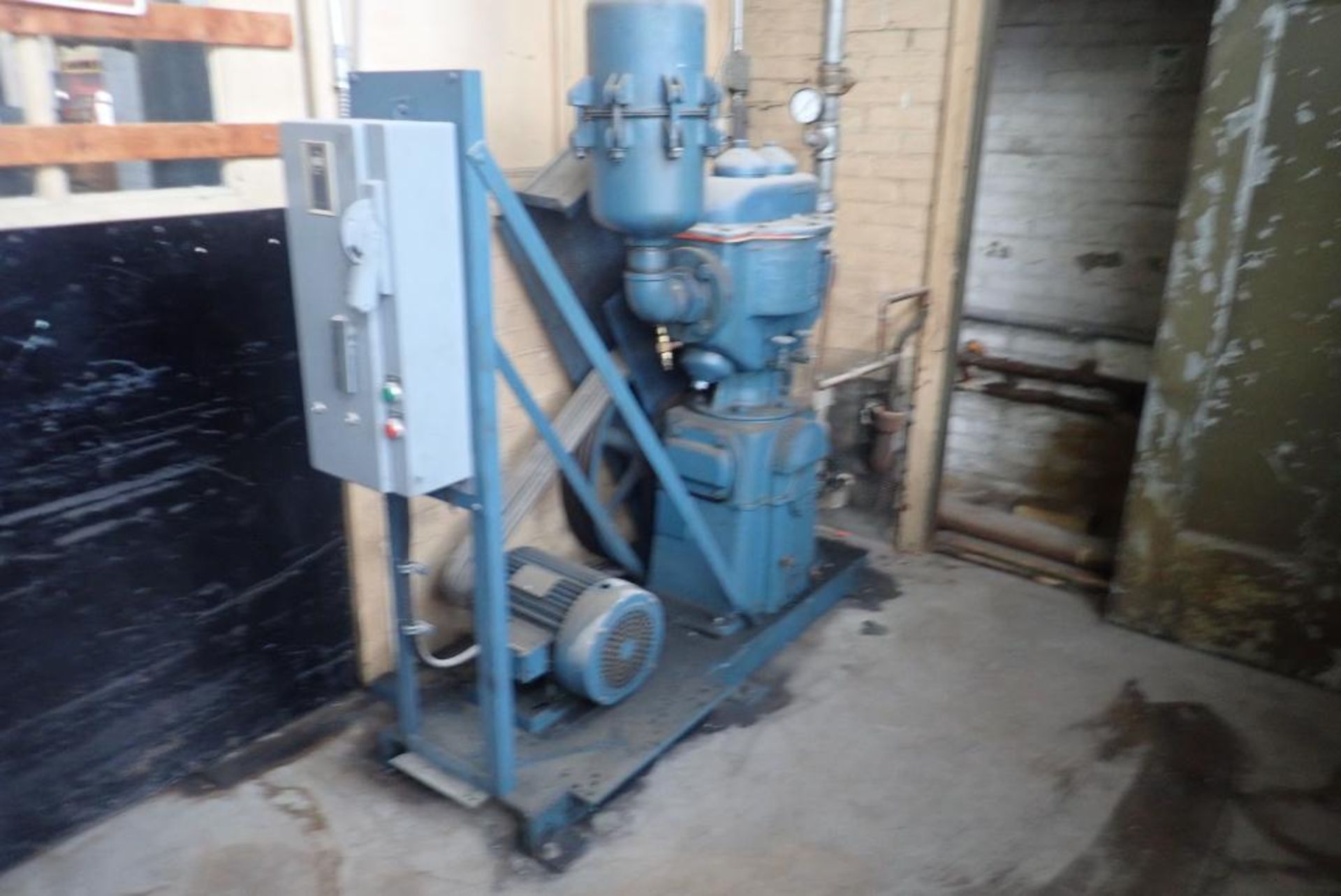 American Can Company Canco 00-6 Low Can Vacuum Closing Machine w/Vacuum Pump. - Image 2 of 3