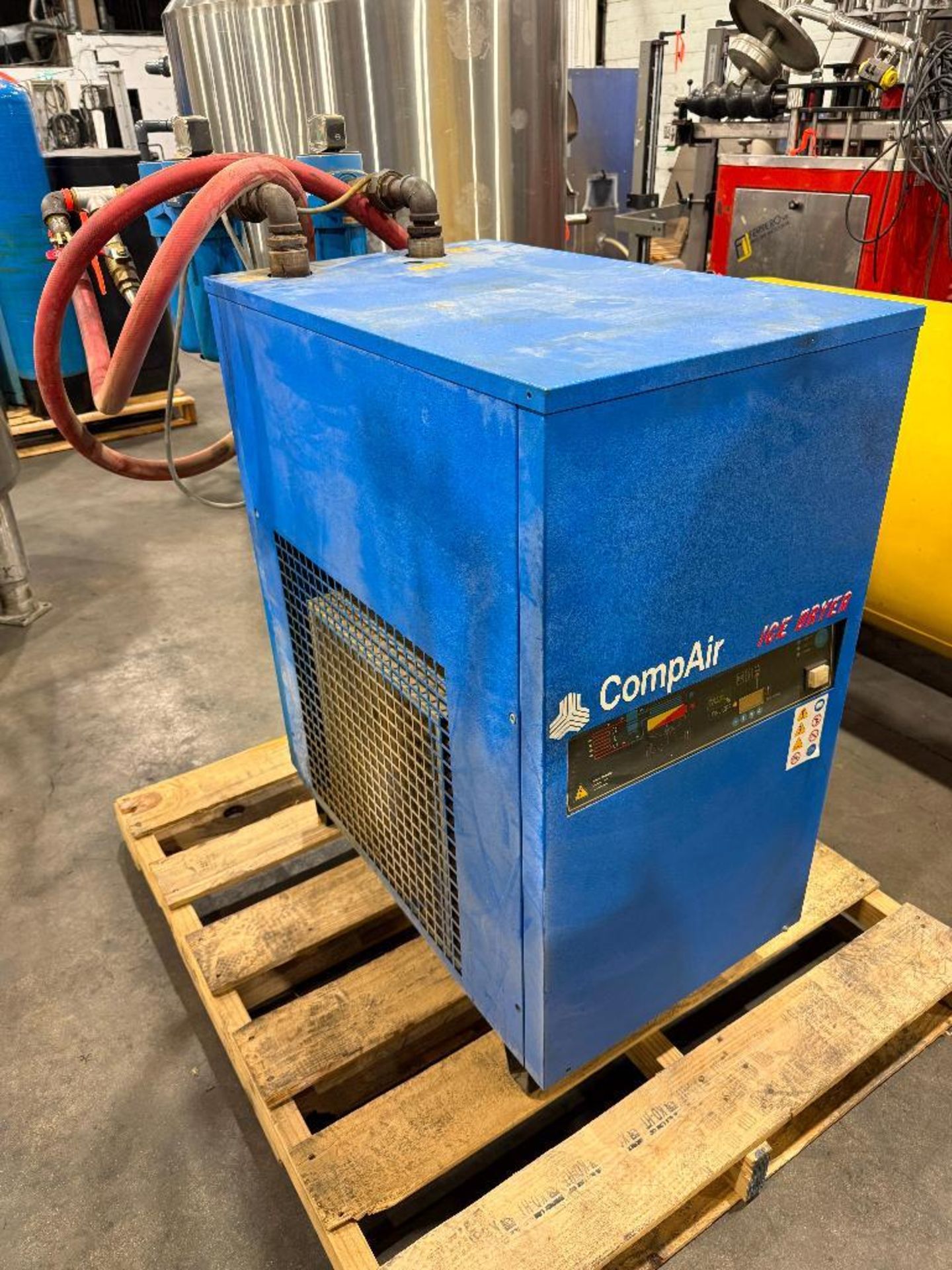 CompAir 25 Hp Screw Air Compressor and Dryer - Image 6 of 8