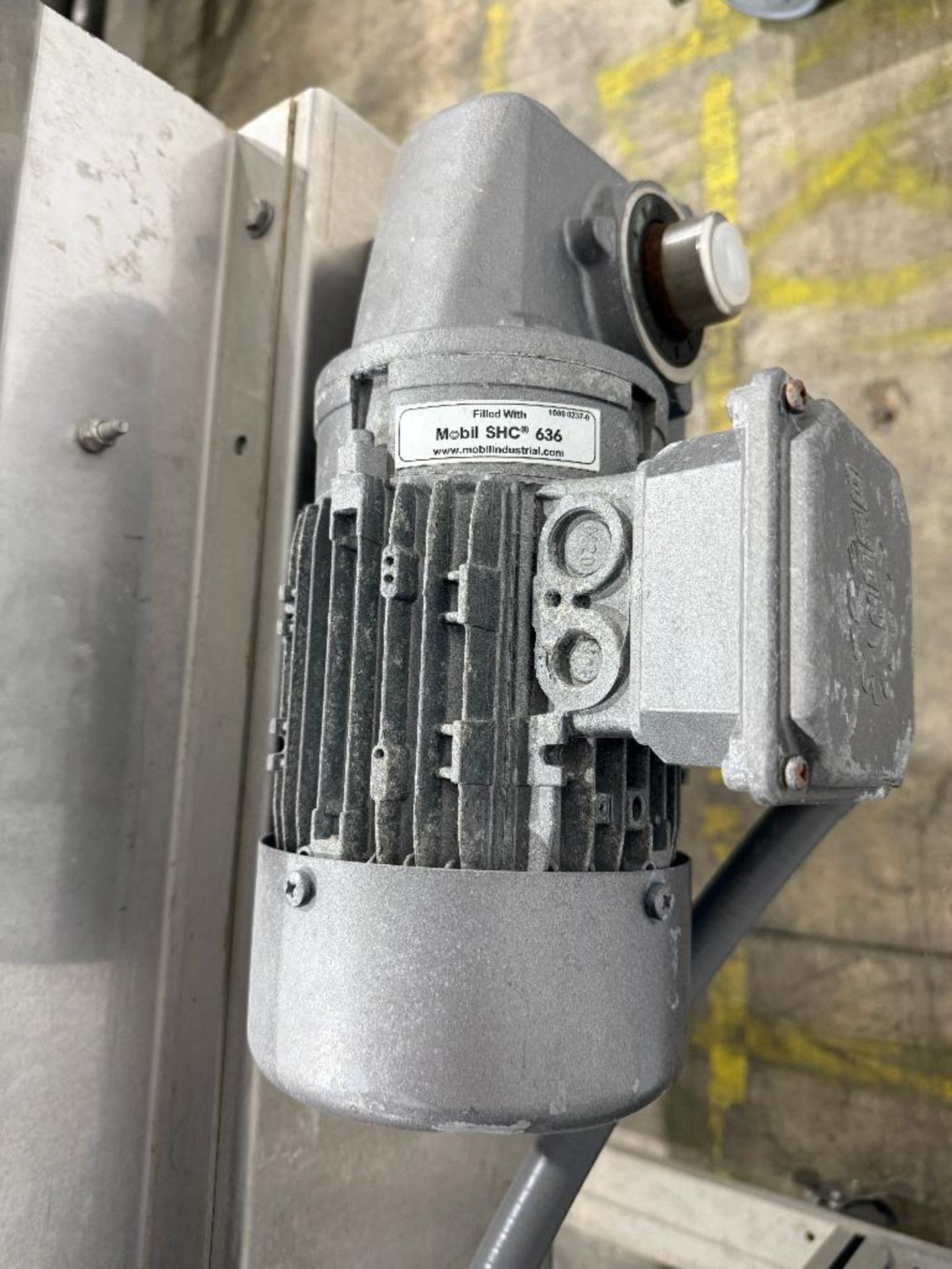 Stainless Steel Modular Belt Conveyor with Legs and Drive - Image 4 of 5