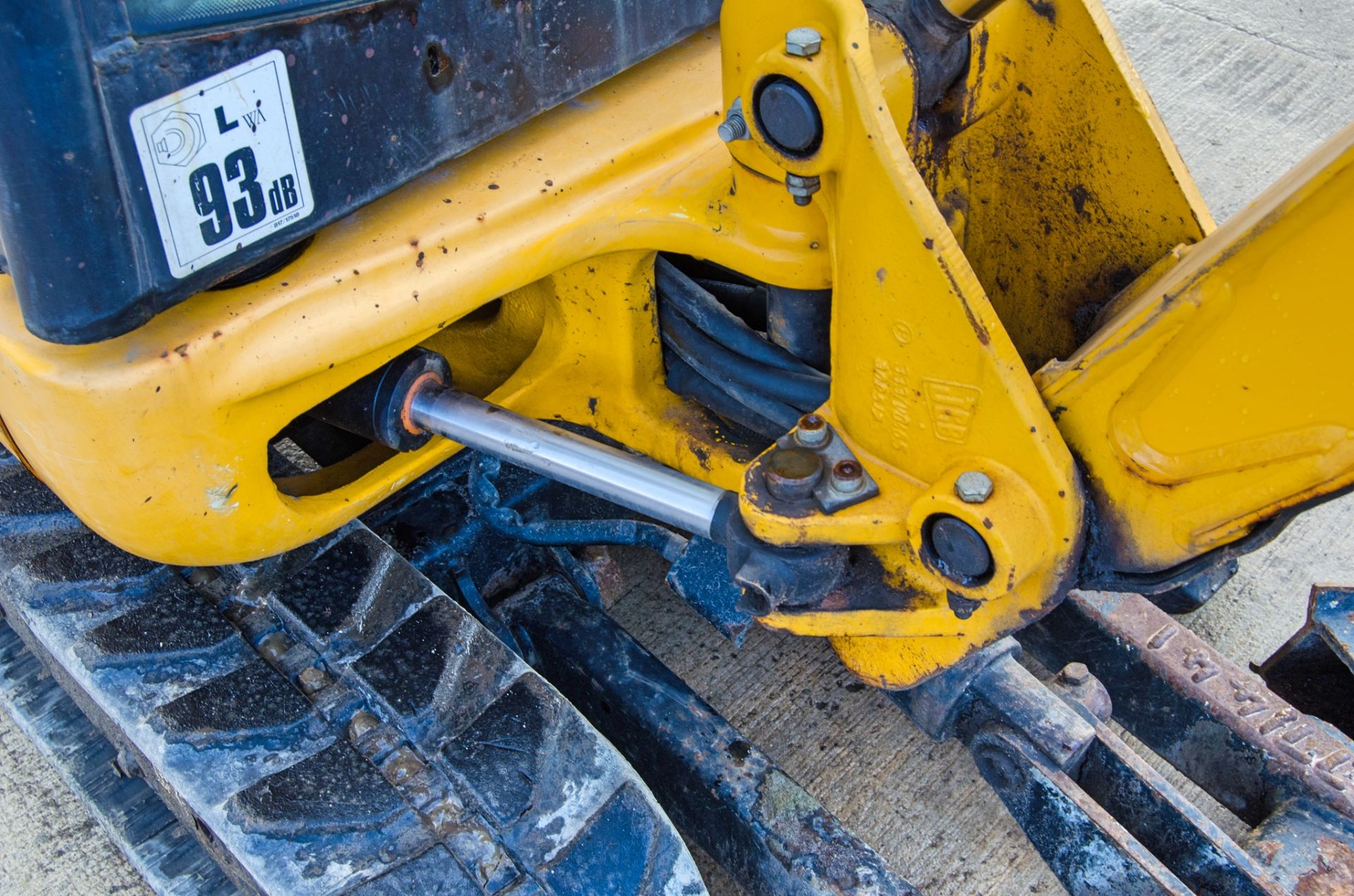 JCB 8018 CTS 1.5 tonne rubber tracked mini excavator Year: 2017 S/N: 2545640 Recorded Hours: 1679 - Image 18 of 26