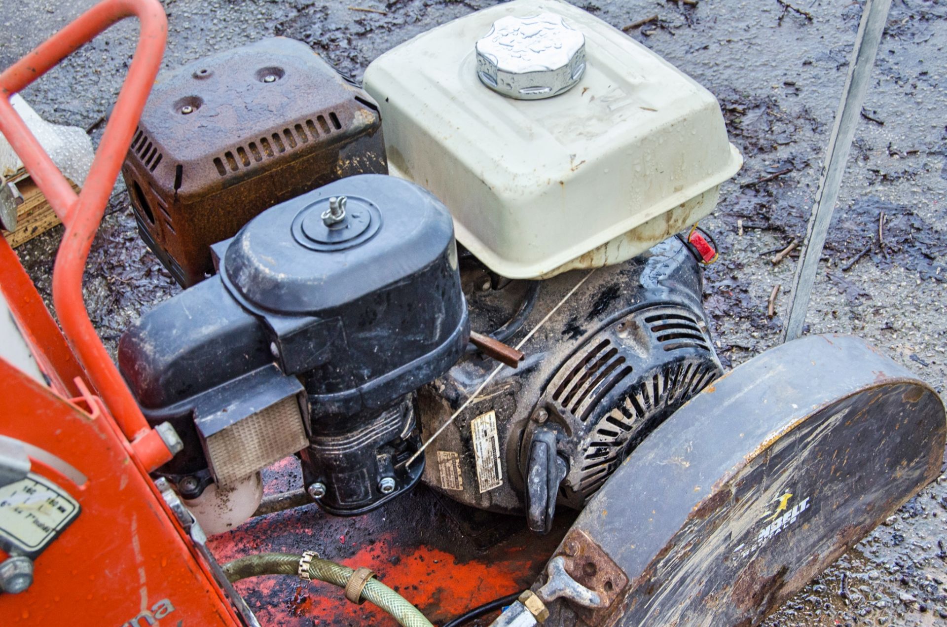 Husqvarna FS400LV petrol driven road saw A944352 - Image 3 of 3