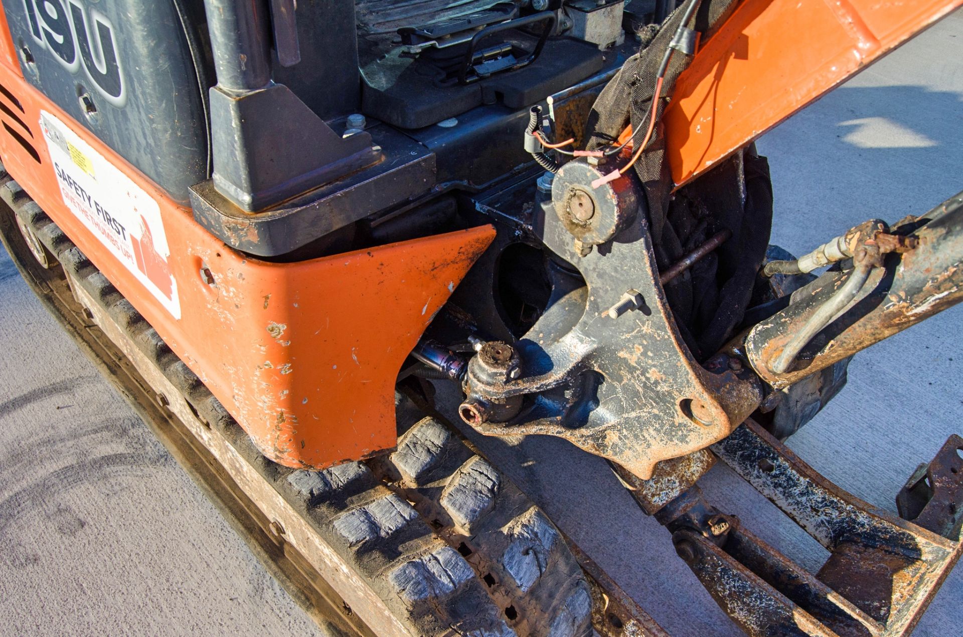 Hitachi Zaxis 19U 1.9 tonne rubber tracked mini excavator Year: 2017 S/N: P00031783 Recorded - Image 18 of 25