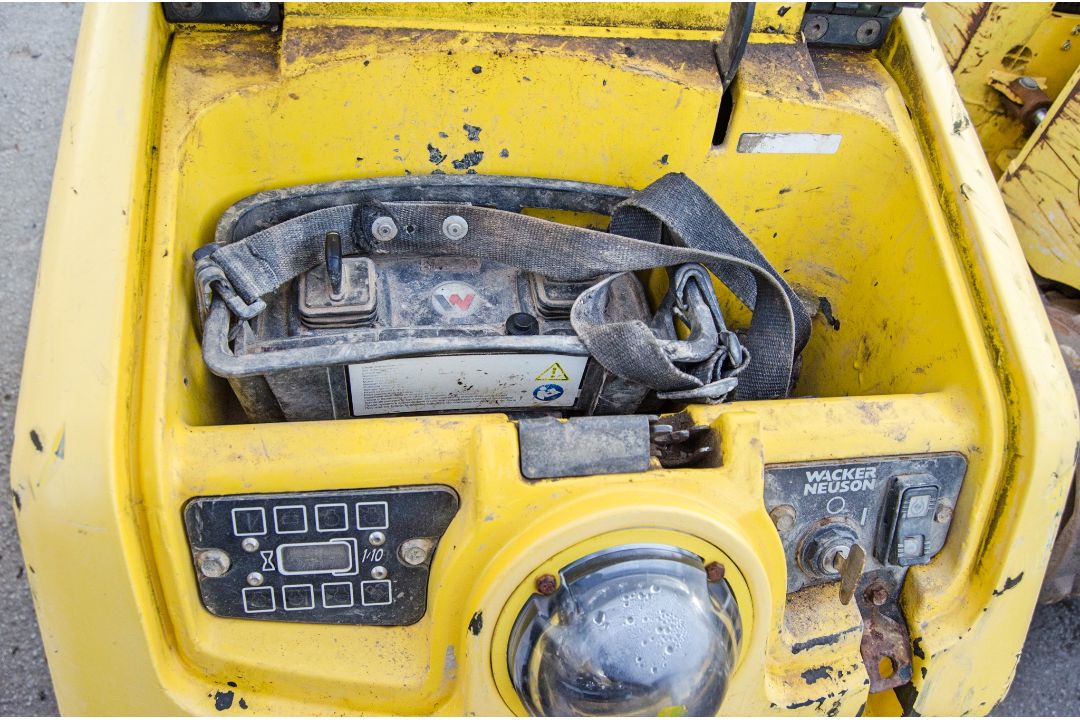 Wacker Neuson PTSC2 diesel driven double drum trench roller c/w remote control - Image 5 of 7