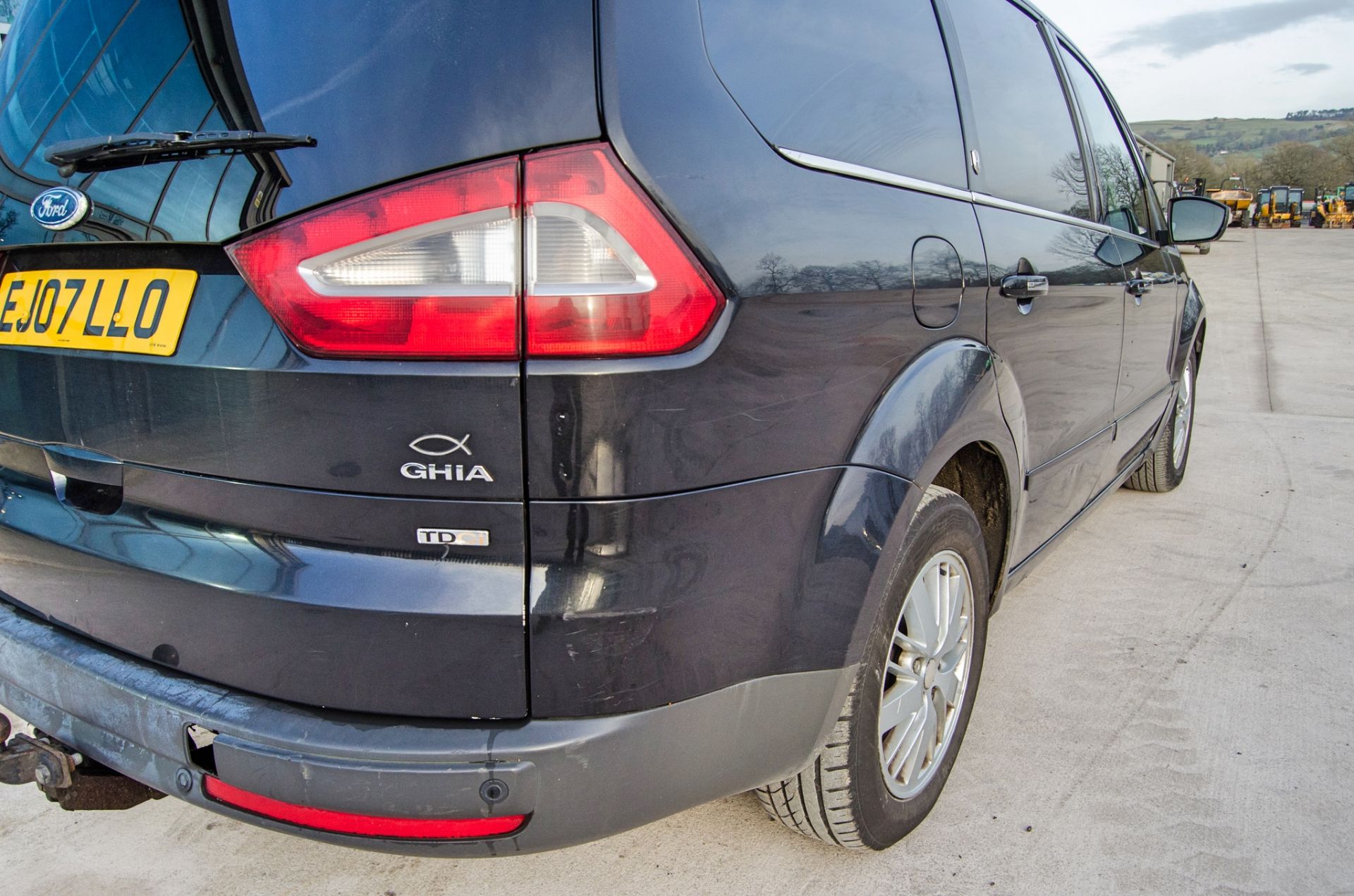 Ford Galaxy 1753cc TDCi Ghia 6 speed manual 7 seat estate car Registration Number: EJ07 LLO Date - Image 12 of 32