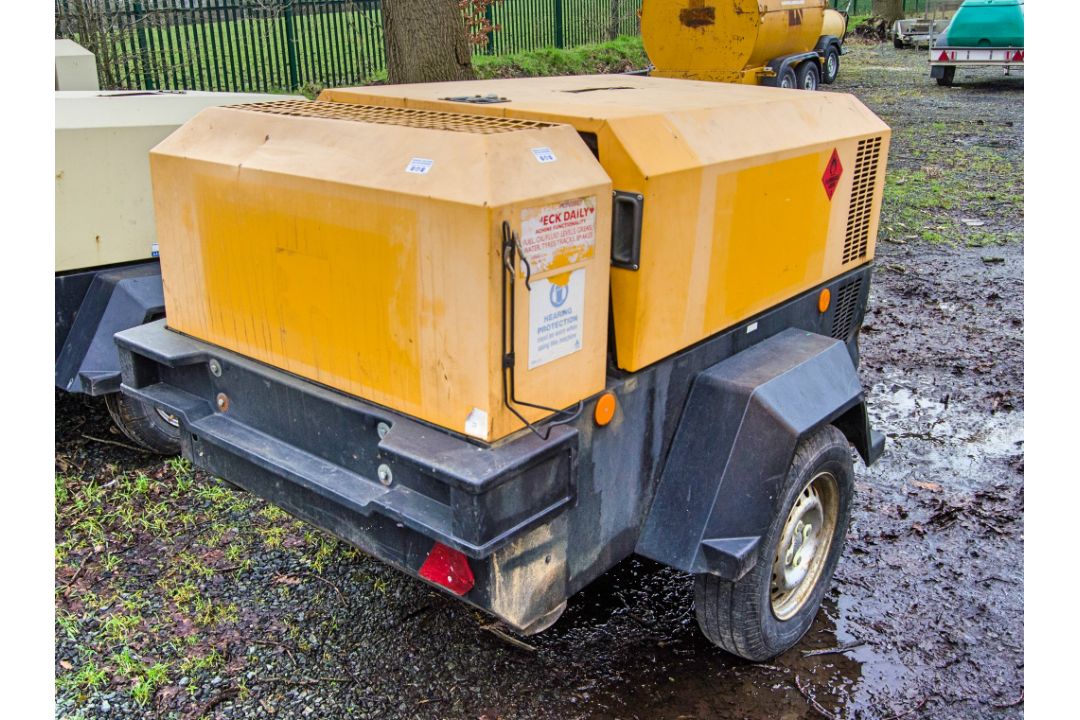 Doosan 7/41 diesel driven fast tow mobile air compressor Year: 2014 S/N: 432799 Recorded Hours: 1490 - Image 3 of 9