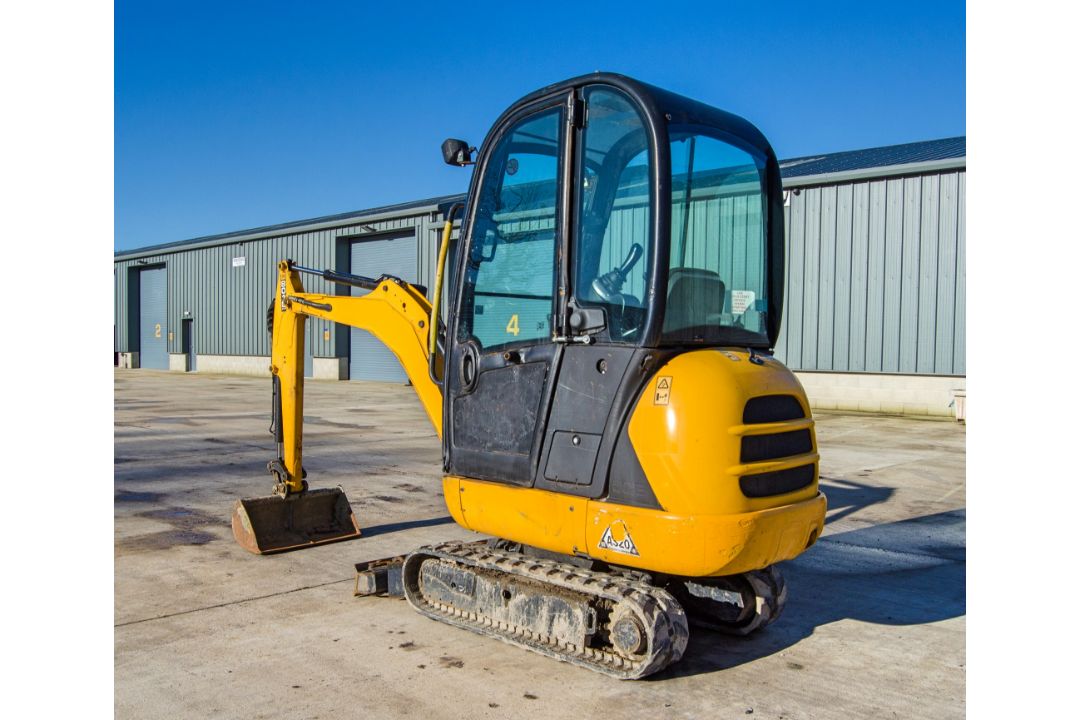 JCB 8018 CTS 1.5 tonne rubber tracked mini excavator Year: 2017 S/N: 2583619 Recorded Hours: 2700 - Image 3 of 26