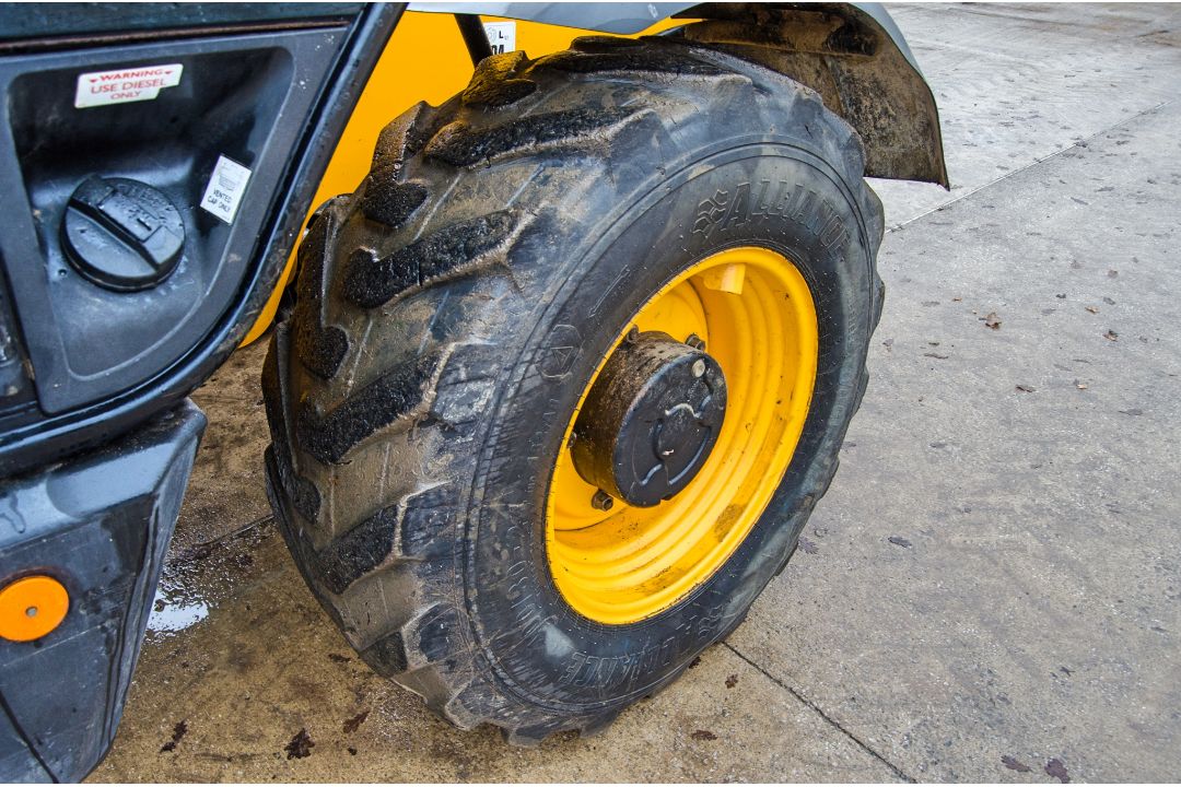 JCB 535-125 Hi-Viz 12.5 metre telescopic handler Year: 2015 S/N: 2348540 Recorded Hours: 4358 - Image 14 of 24