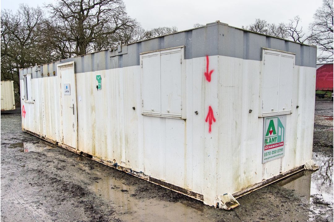 32ft x 10ft steel anti-vandal office site unit Comprising of: 2 offices A581009 ** No keys but - Image 1 of 7