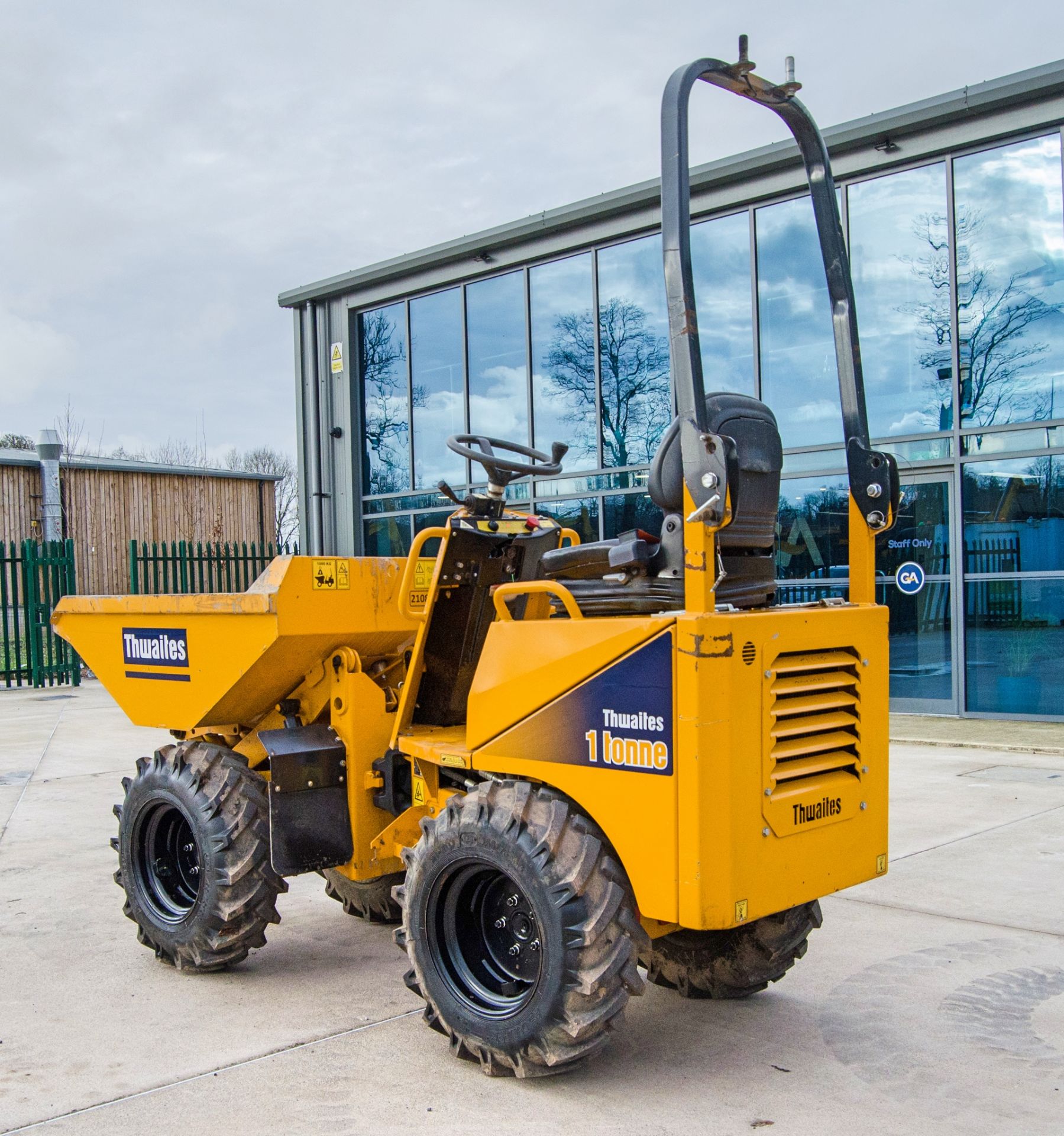 Thwaites 1 tonne Hi-tip dumper Year: 2021 S/N: 101F4618 Recorded Hours: 266 2108TWT904 - Image 4 of 21