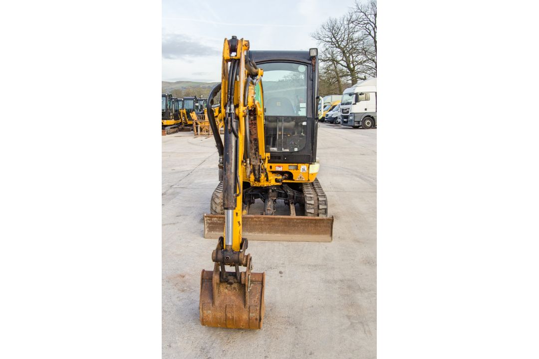 JCB 8025 ZTS 2.5 tonne rubber tracked mini excavator Year: 2017 S/N: 2227658 Recorded Hours: 2044 - Image 5 of 25
