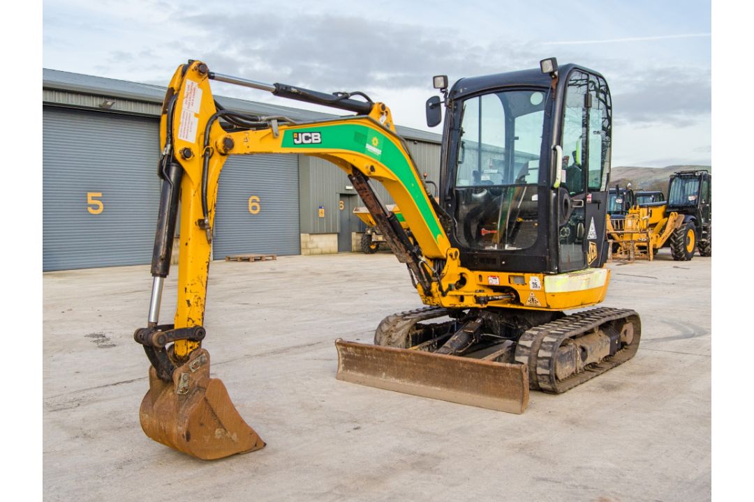 JCB 8025 ZTS 2.5 tonne rubber tracked mini excavator Year: 2017 S/N: 2227658 Recorded Hours: 2044 - Image 1 of 25