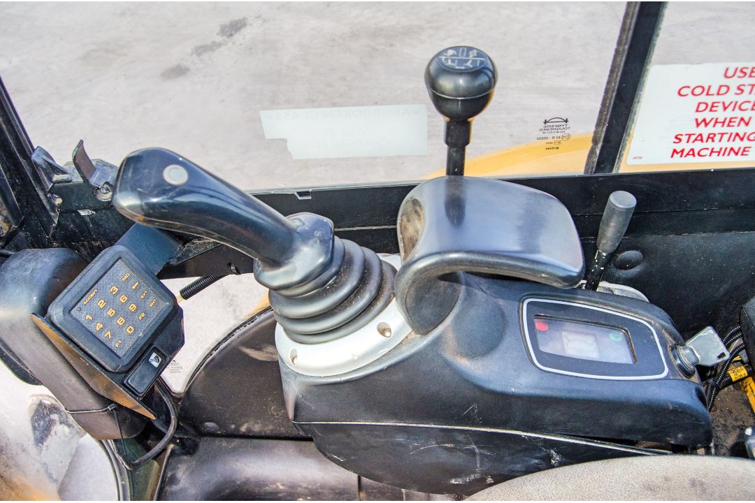JCB 8025 ZTS 2.5 tonne rubber tracked mini excavator Year: 2017 S/N: 2227658 Recorded Hours: 2044 - Image 21 of 25
