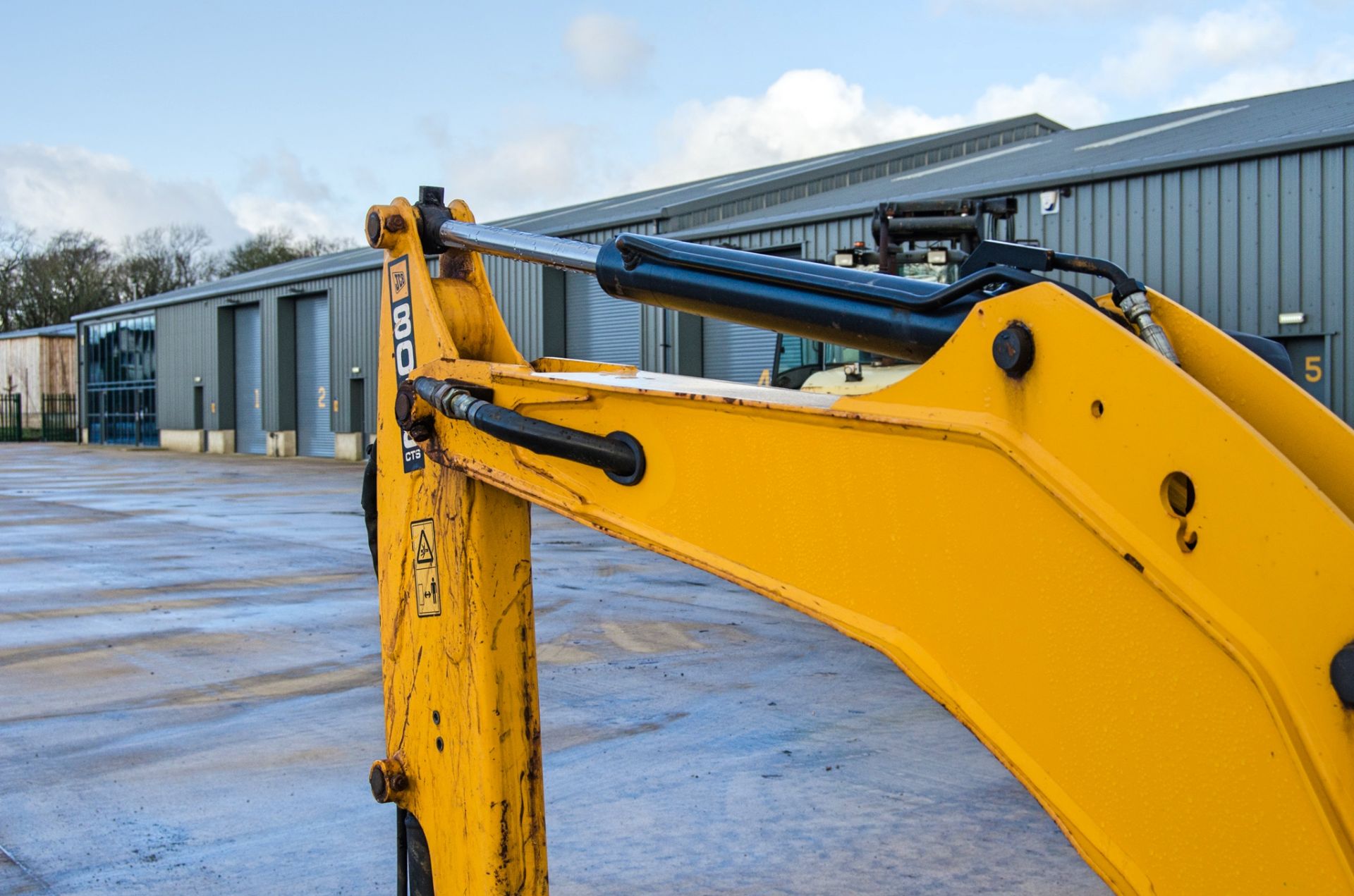 JCB 8018 CTS 1.5 tonne rubber tracked mini excavator Year: 2017 S/N: 2545640 Recorded Hours: 1679 - Image 15 of 26