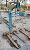 Conquip self-balancing crane forks 18085887