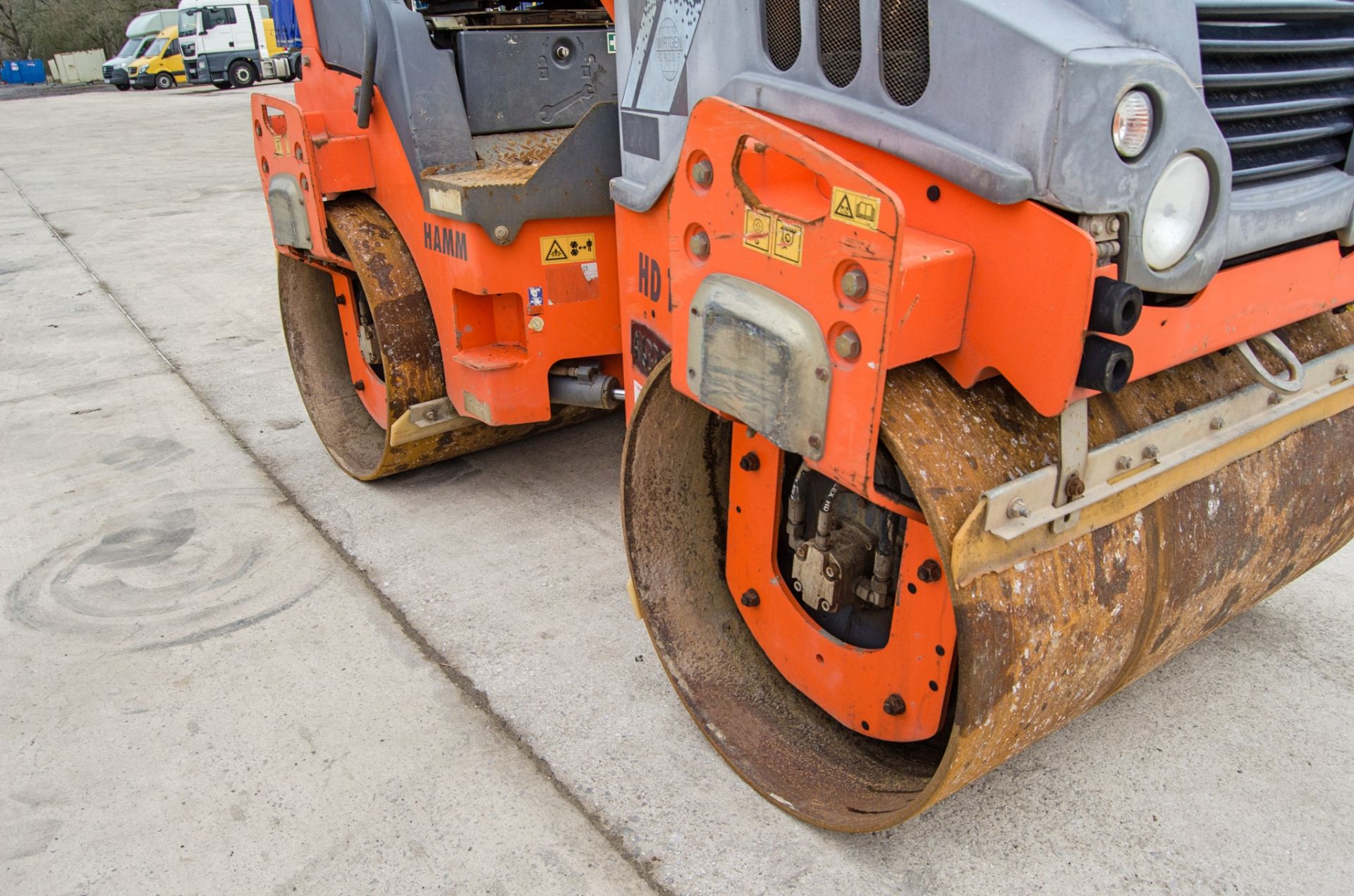 Hamm HD12VV double drum ride on roller Year: 2014 S/N: H2004795 Recorded Hours: 334 c/w V5C - Image 10 of 19