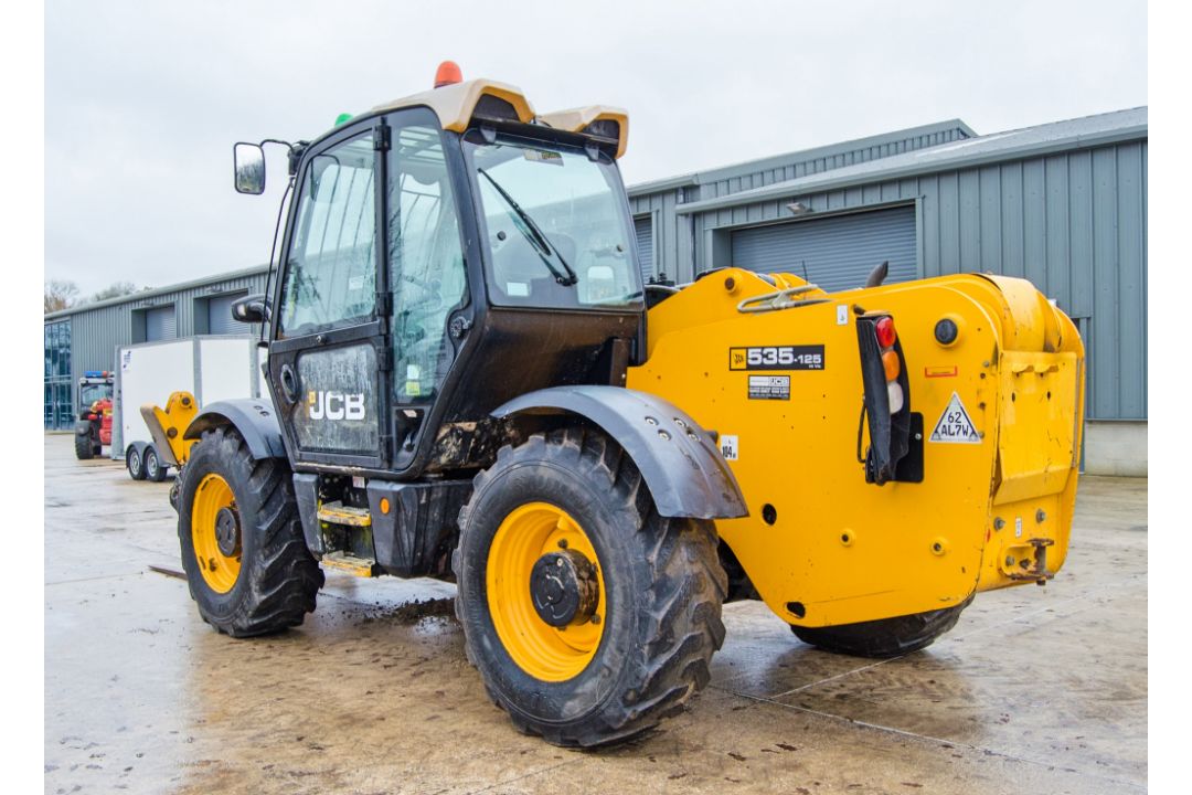 JCB 535-125 Hi-Viz 12.5 metre telescopic handler Year: 2015 S/N: 2348540 Recorded Hours: 4358 - Image 4 of 24