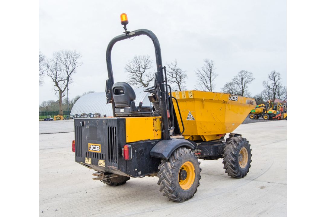 JCB 3 tonne swivel skip dumper Year: 2015 S/N: EFFRF8427 Recorded Hours: 1247 c/w V5C registration - Image 3 of 25