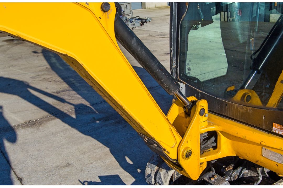 JCB 8018 CTS 1.5 tonne rubber tracked mini excavator Year: 2017 S/N: 2583619 Recorded Hours: 2700 - Image 17 of 26