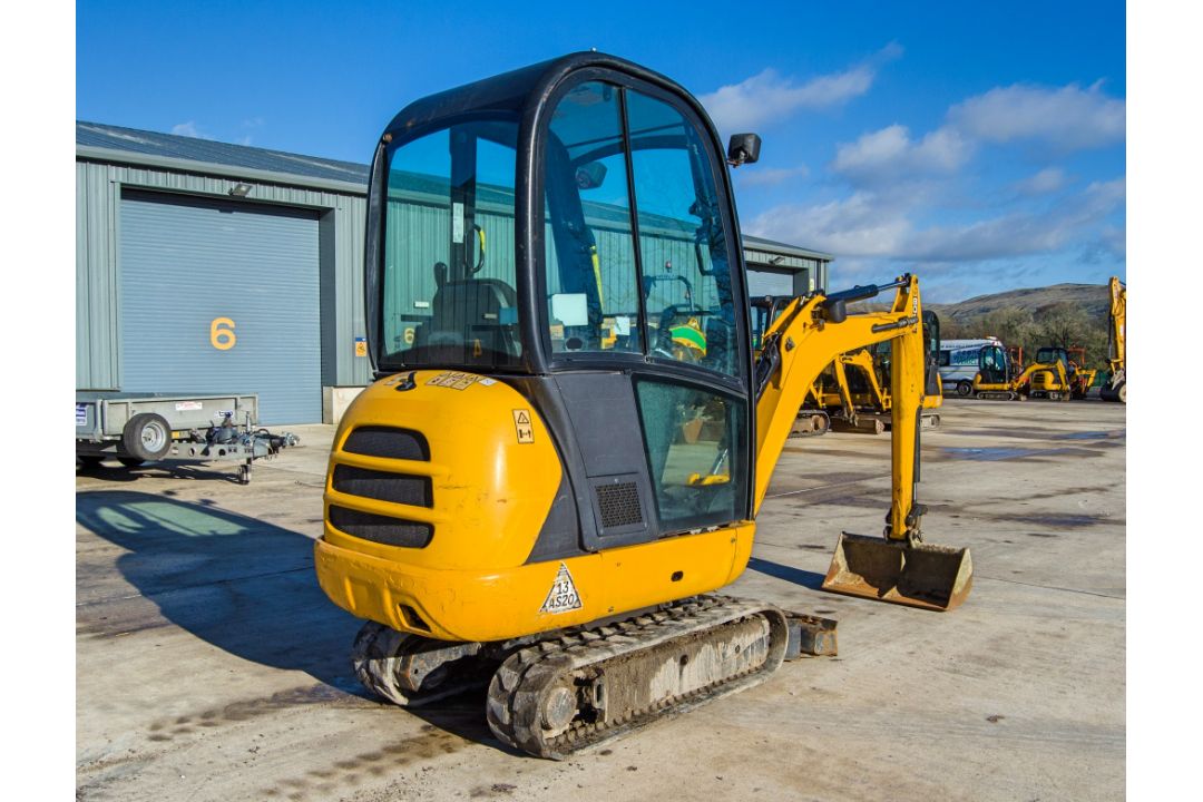 JCB 8018 CTS 1.5 tonne rubber tracked mini excavator Year: 2017 S/N: 2583619 Recorded Hours: 2700 - Image 4 of 26