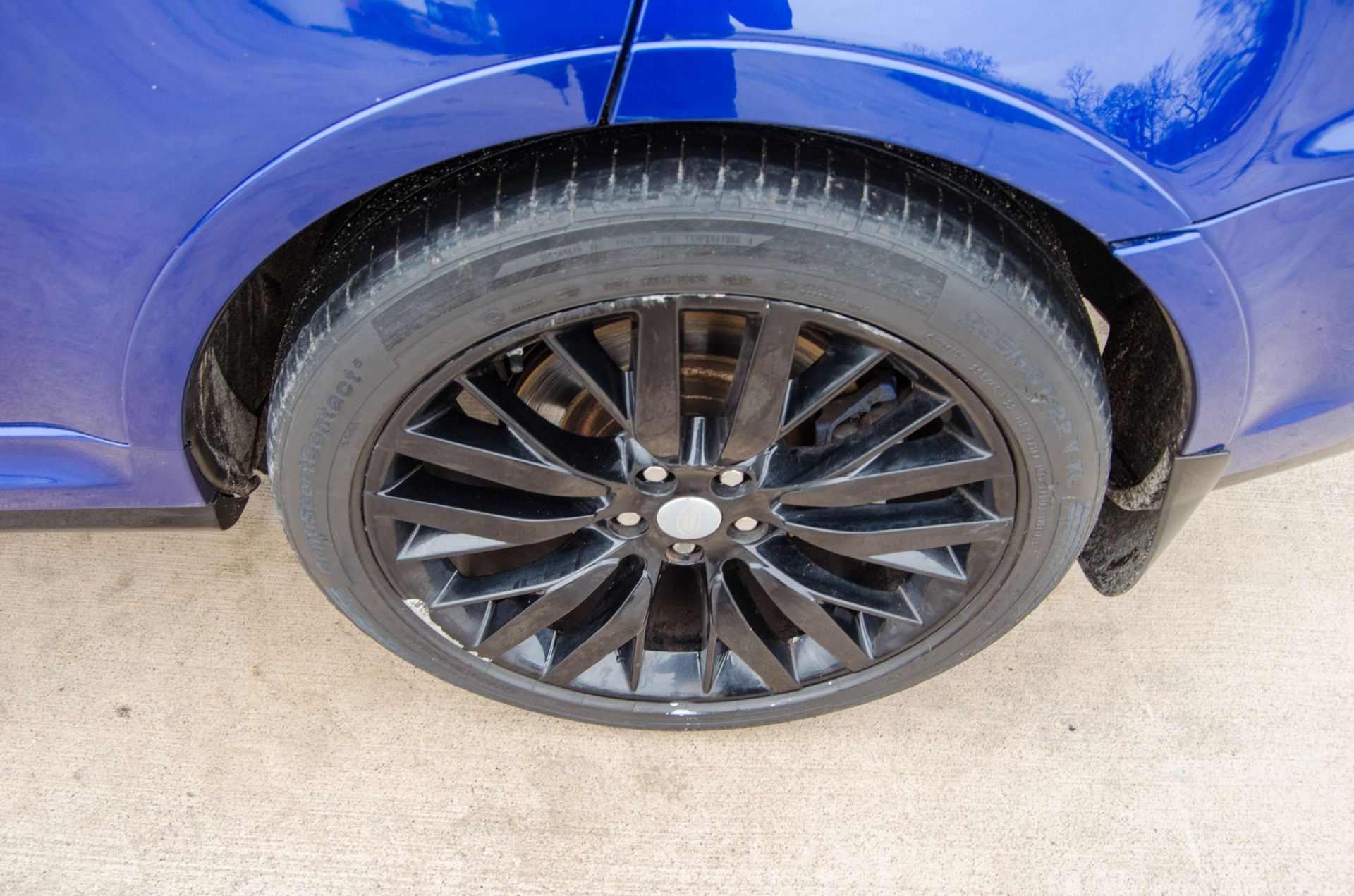 Range Rover Sport SVR 5 litre V8 Supercharged petrol automatic estate Registration Number: AE65 - Image 16 of 42