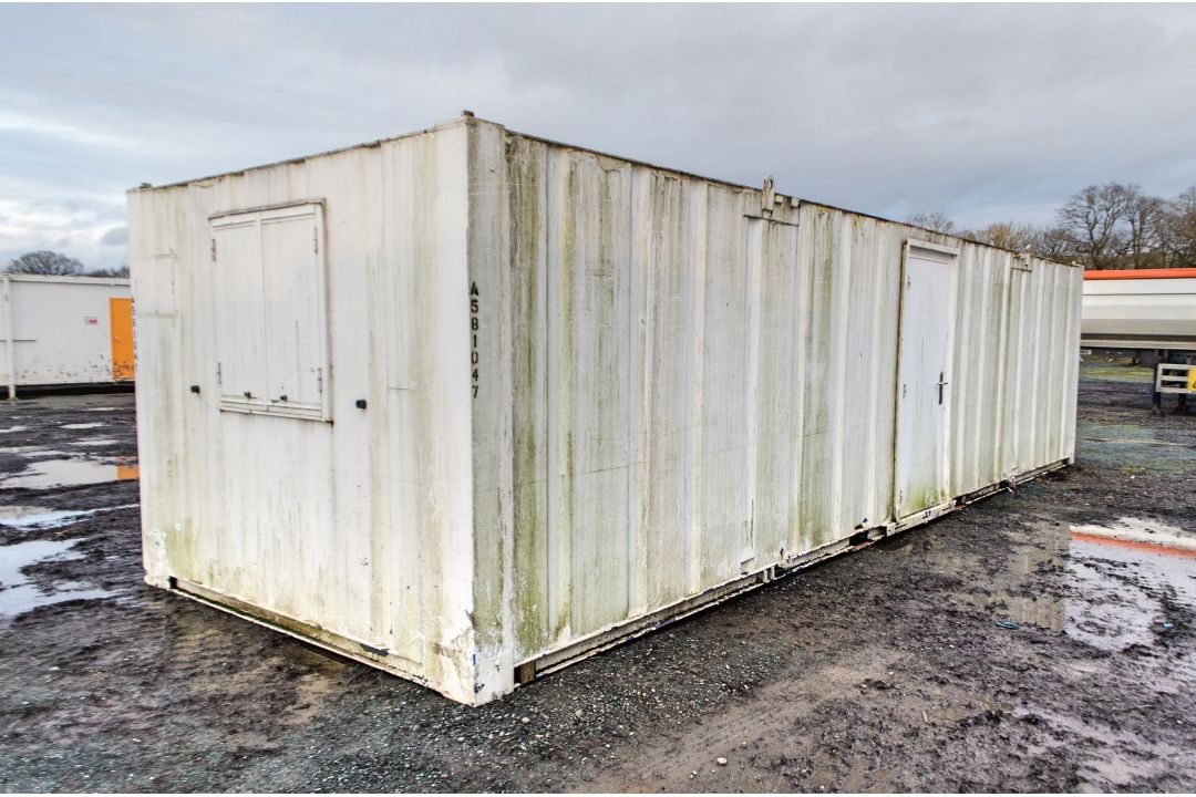 32ft x 10ft steel anti-vandal office site unit c/w keys A581047 - Image 4 of 6