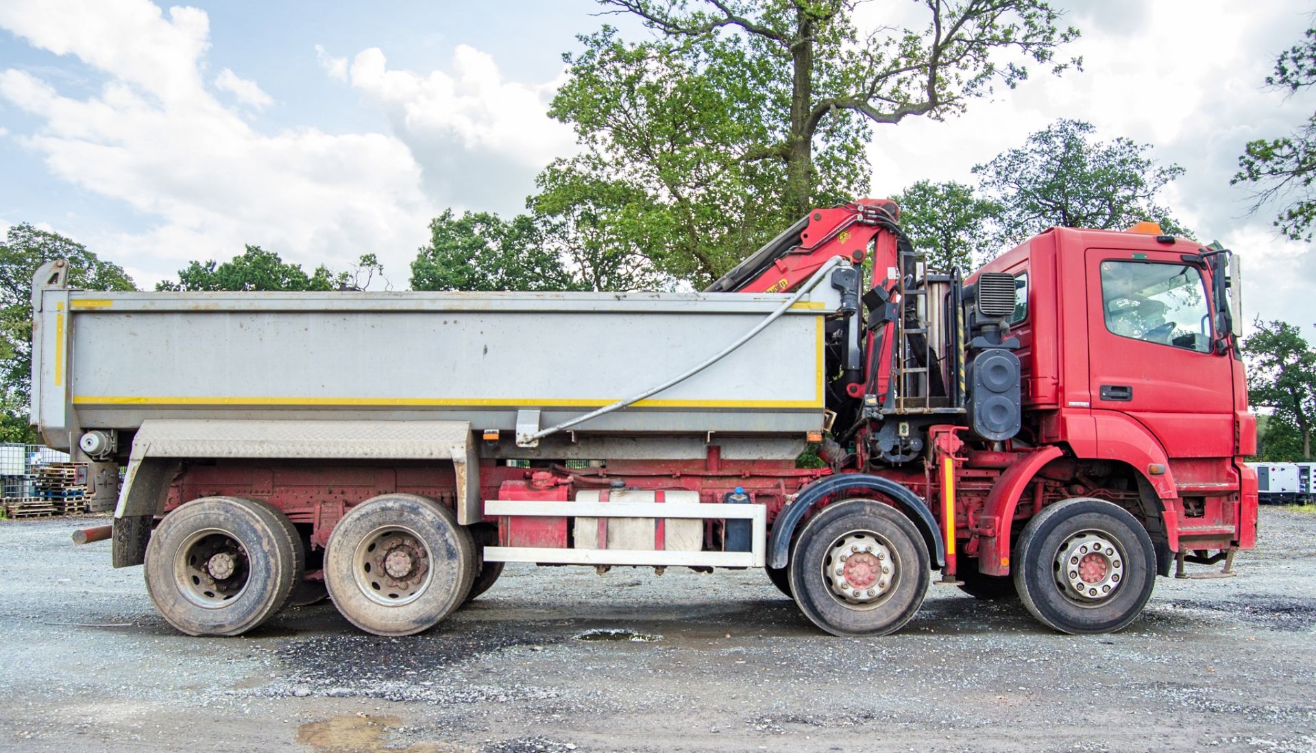 Mercedes Benz Axor 3240K 8x4 32 tonne grab tipper lorry Registration Number: GK58 ZYF Date of - Image 7 of 35