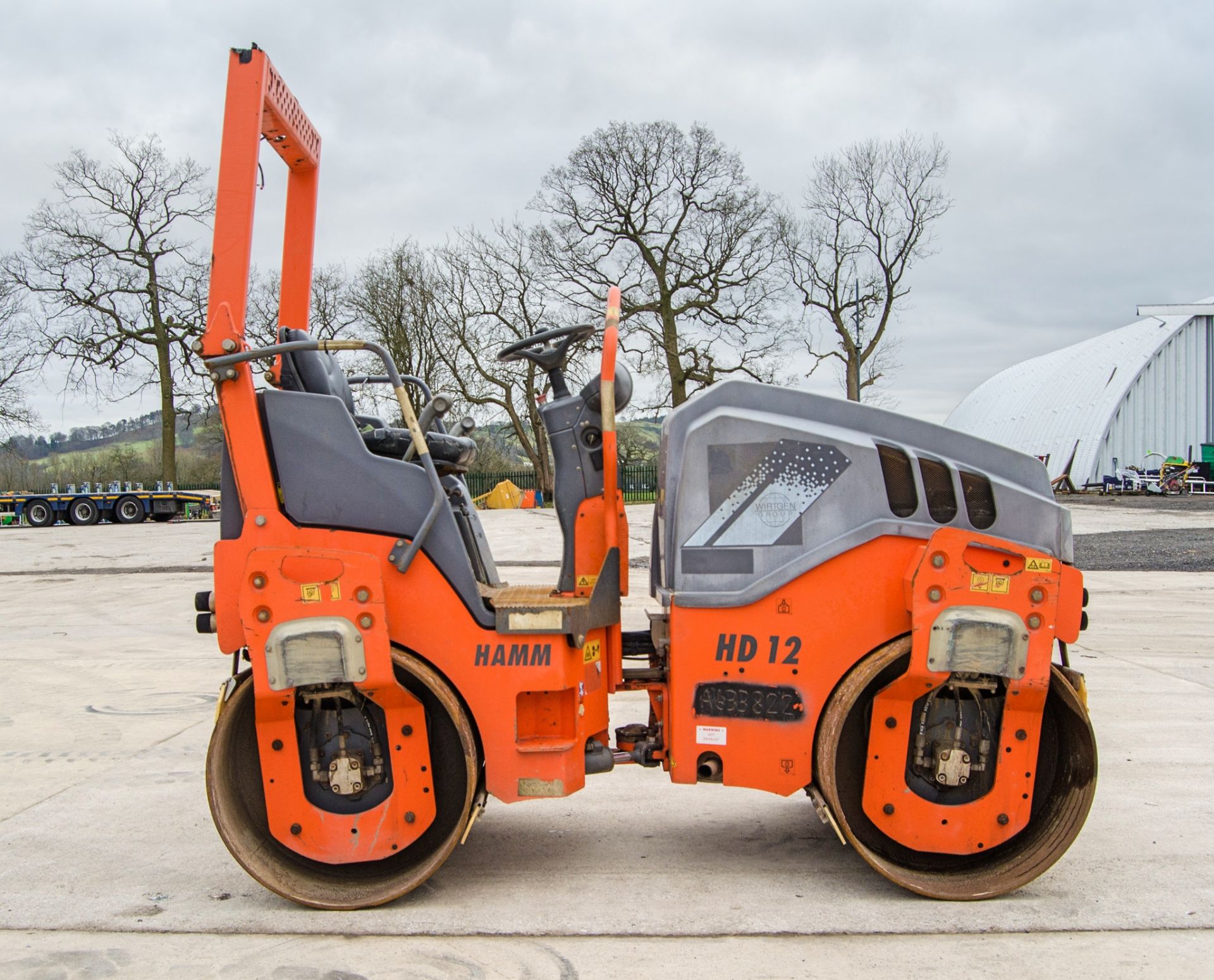 Hamm HD12VV double drum ride on roller Year: 2014 S/N: H2004795 Recorded Hours: 334 c/w V5C - Image 7 of 19