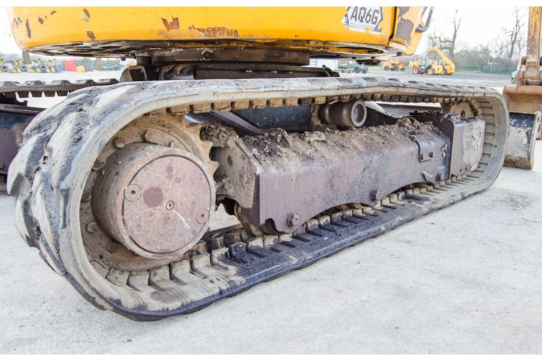JCB 8025 ZTS 2.5 tonne rubber tracked mini excavator Year: 2017 S/N: 2227658 Recorded Hours: 2044 - Image 10 of 25