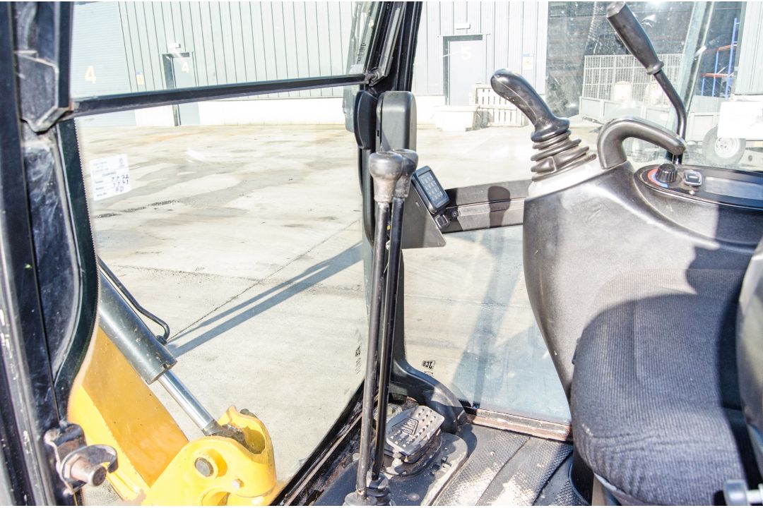 JCB 8018 CTS 1.5 tonne rubber tracked mini excavator Year: 2017 S/N: 2583619 Recorded Hours: 2700 - Image 22 of 26