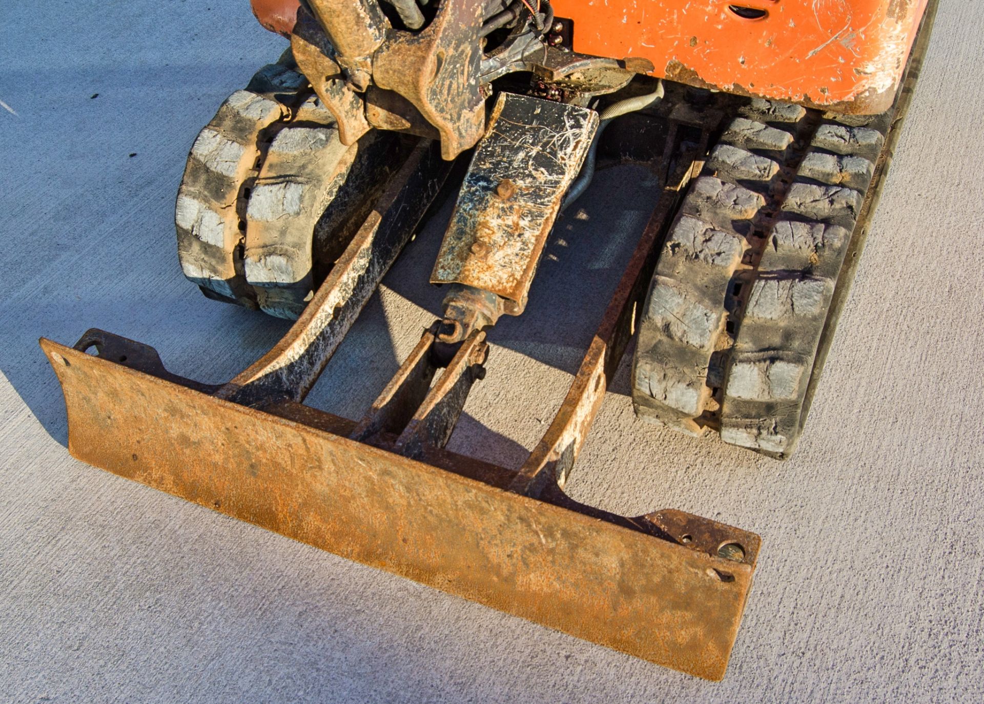 Hitachi Zaxis 19U 1.9 tonne rubber tracked mini excavator Year: 2017 S/N: P00031783 Recorded - Image 13 of 25