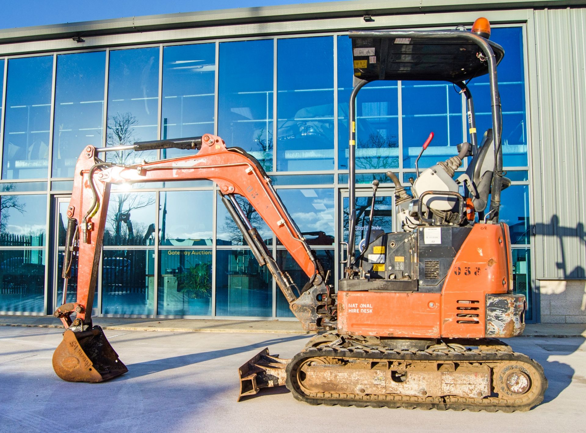 Hitachi Zaxis 19U 1.9 tonne rubber tracked mini excavator Year: 2017 S/N: P00031783 Recorded - Image 7 of 25
