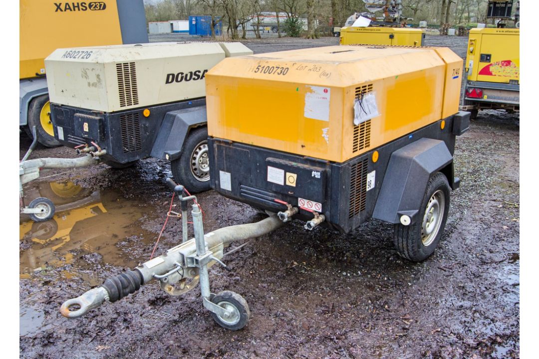 Doosan 7/41 diesel driven fast tow mobile air compressor Year: 2013 S/N: 431907 Recorded Hours: 1445 - Image 1 of 9