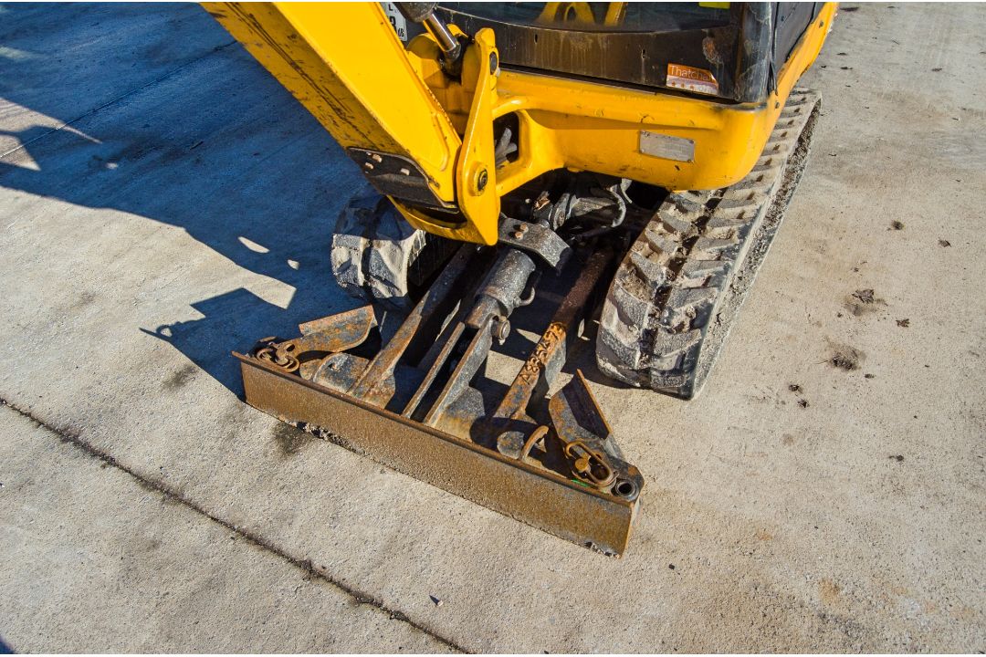 JCB 8018 CTS 1.5 tonne rubber tracked mini excavator Year: 2017 S/N: 2583619 Recorded Hours: 2700 - Image 14 of 26