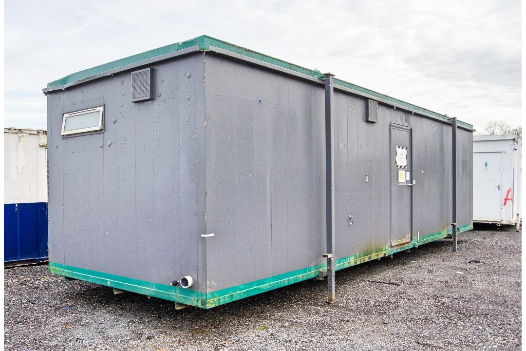 32ft x 10ft steel jack leg toilet/changing room site unit Comprising of Gents toilet(2 - cubicles, - Image 2 of 11