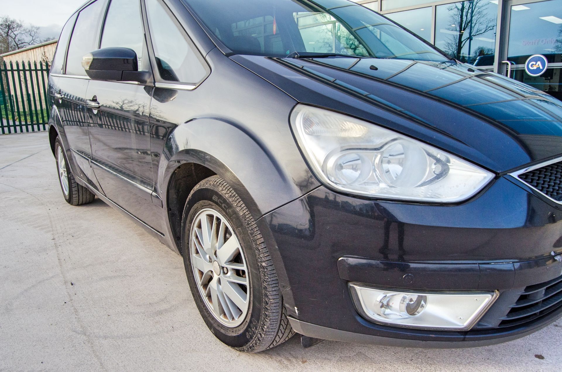 Ford Galaxy 1753cc TDCi Ghia 6 speed manual 7 seat estate car Registration Number: EJ07 LLO Date - Image 11 of 32