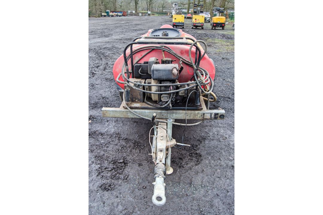 Western diesel driven fast tow pressure washer bowser PF00568 ** Engine parts missing ** - Image 5 of 7