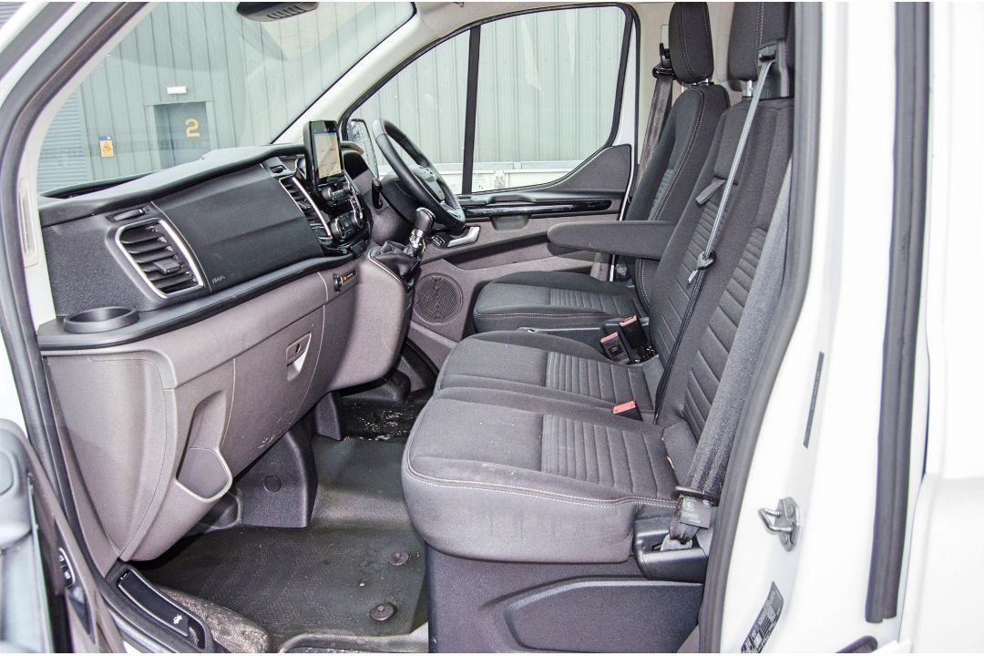 Ford Transit Custom 300 Limited Blue 6 speed manual panel van Registration Number: MW20 SFF Date - Image 20 of 30