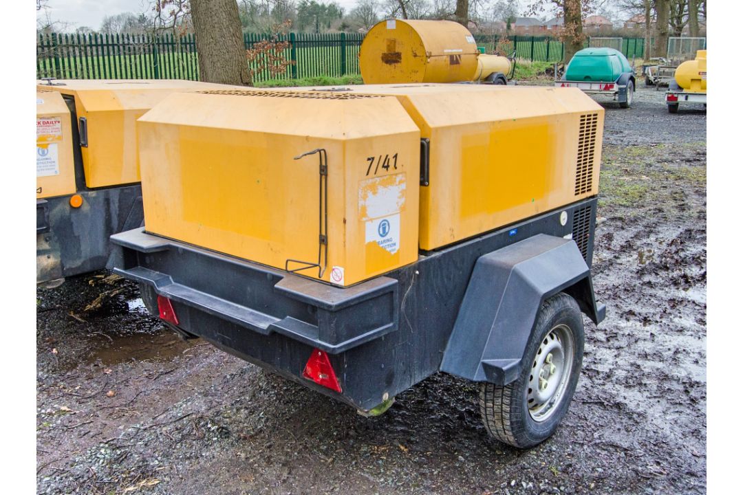 Doosan 7/41 diesel driven fast tow mobile air compressor Year: 2013 S/N: 431907 Recorded Hours: 1445 - Image 3 of 9