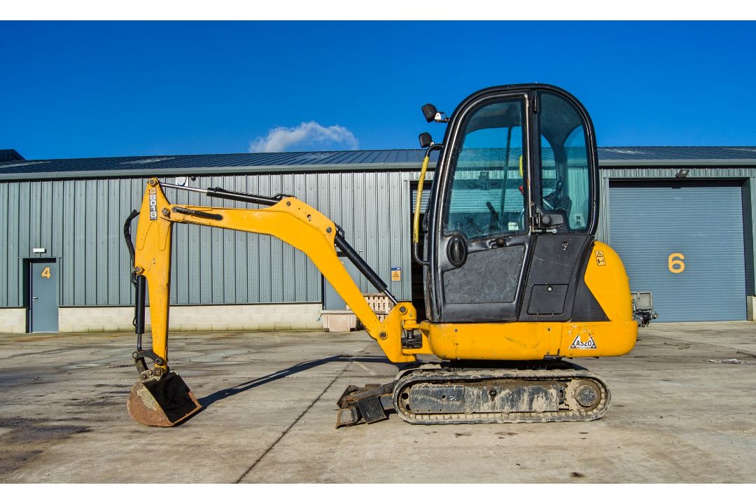 JCB 8018 CTS 1.5 tonne rubber tracked mini excavator Year: 2017 S/N: 2583619 Recorded Hours: 2700 - Image 7 of 26